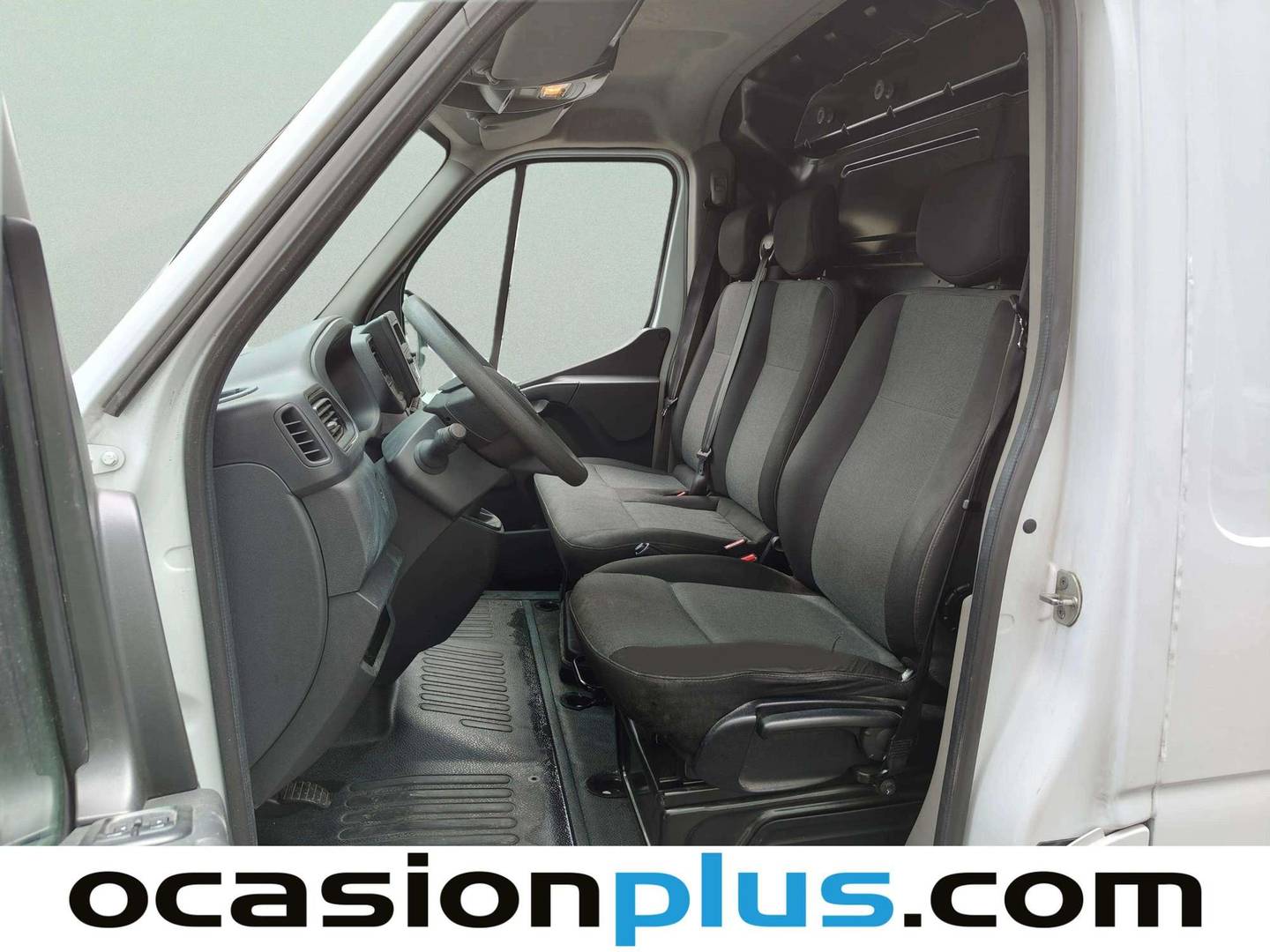 Foto asientos delanteros Nissan Interstar Nissan Interstar Furgon 2.3 dCi L2H2 3,5T FWD GO (135 CV)