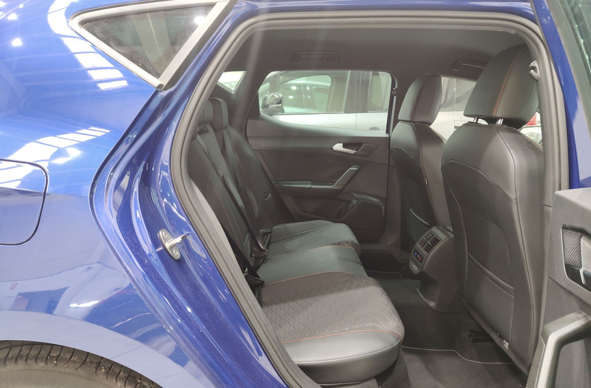 SEAT León 1.5 eTSI FR Go L DSG - foto 15