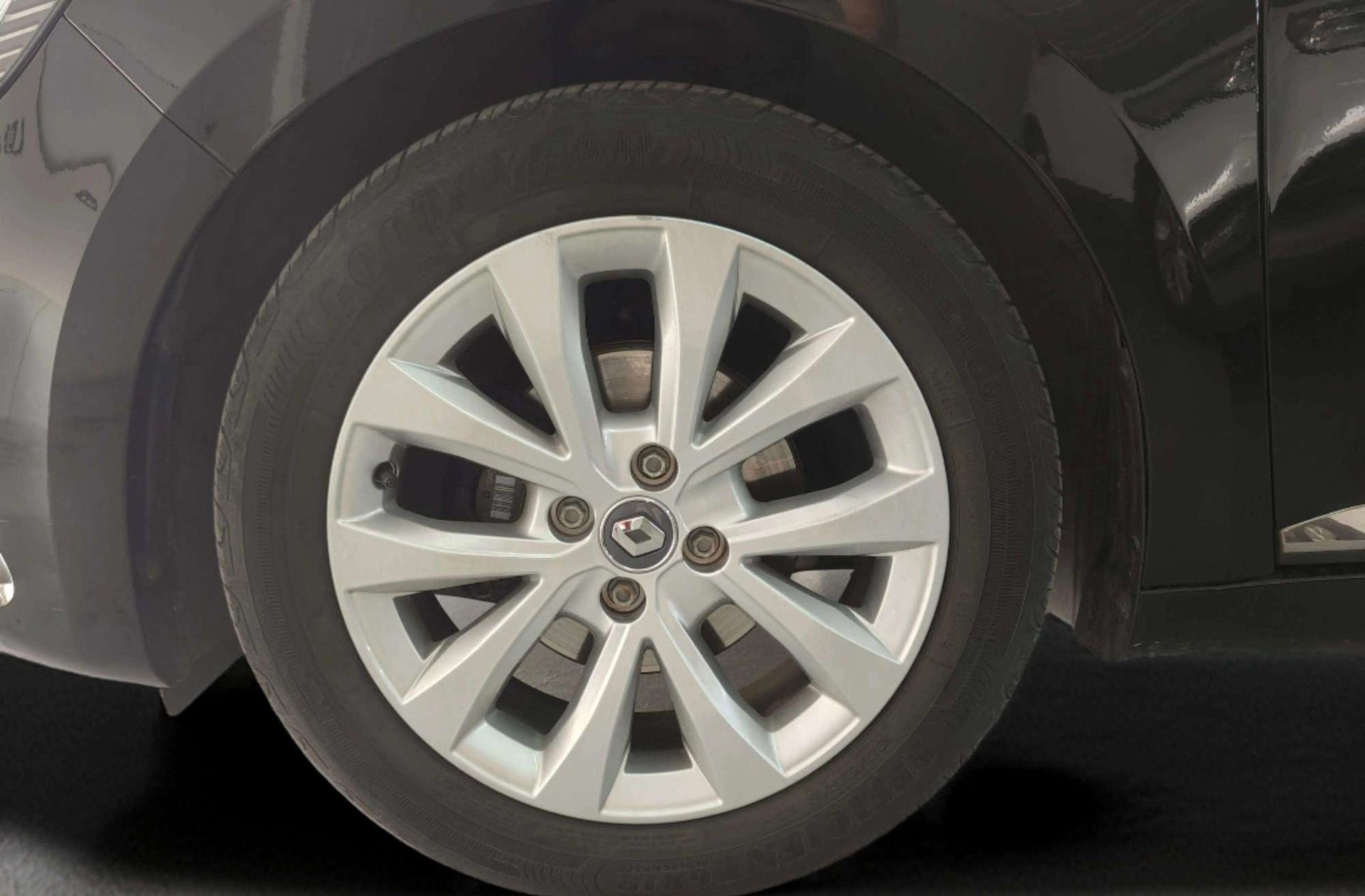 Renault Clio Zen TCe - foto 36