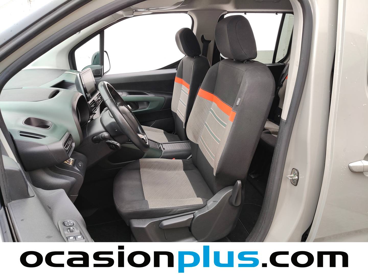 Foto asientos delanteros Citroën Berlingo Citroën Berlingo BlueHDi 100 S&S Talla M Shine (102 CV)