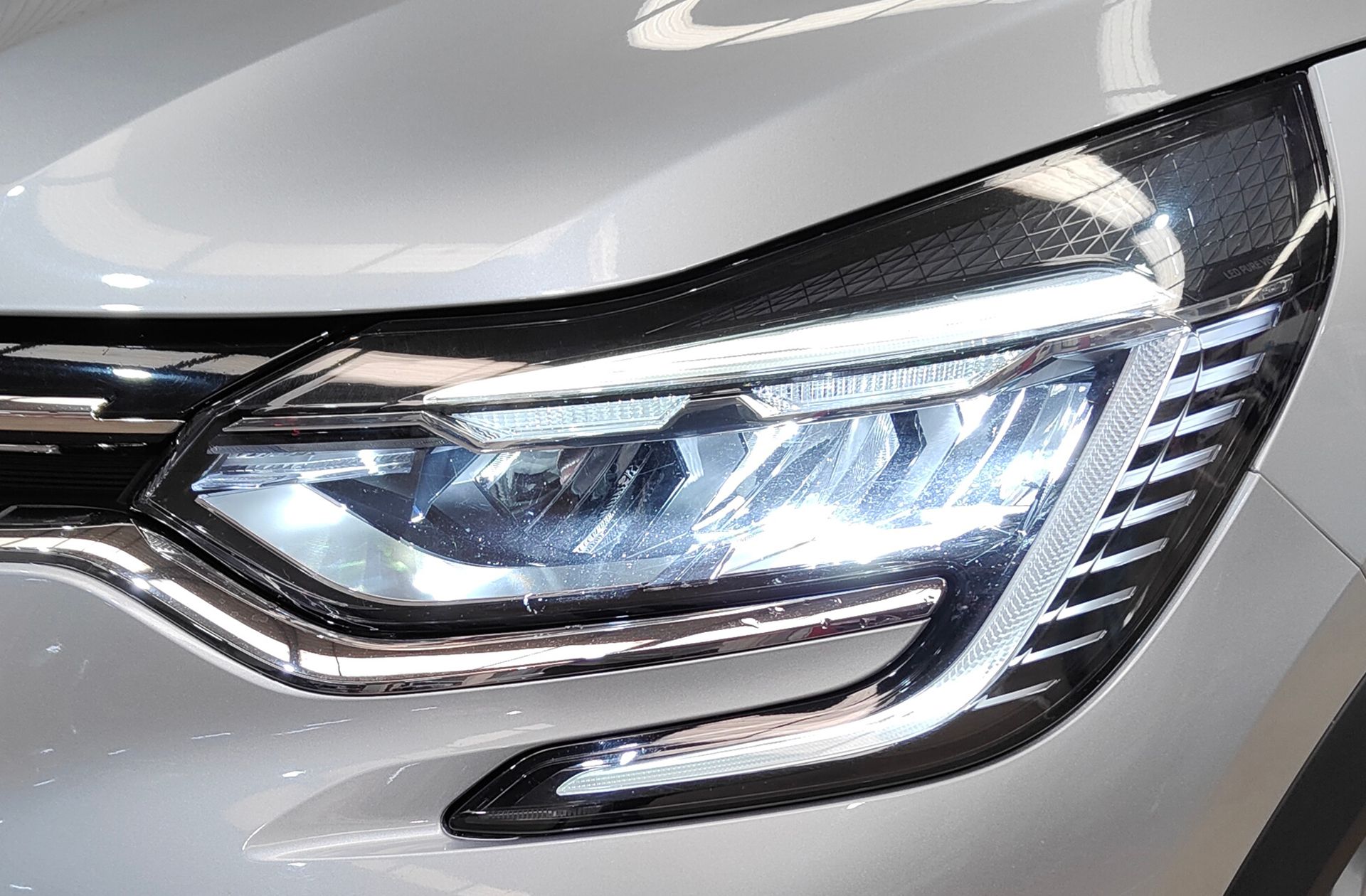 Renault Captur Zen TCe - foto 14