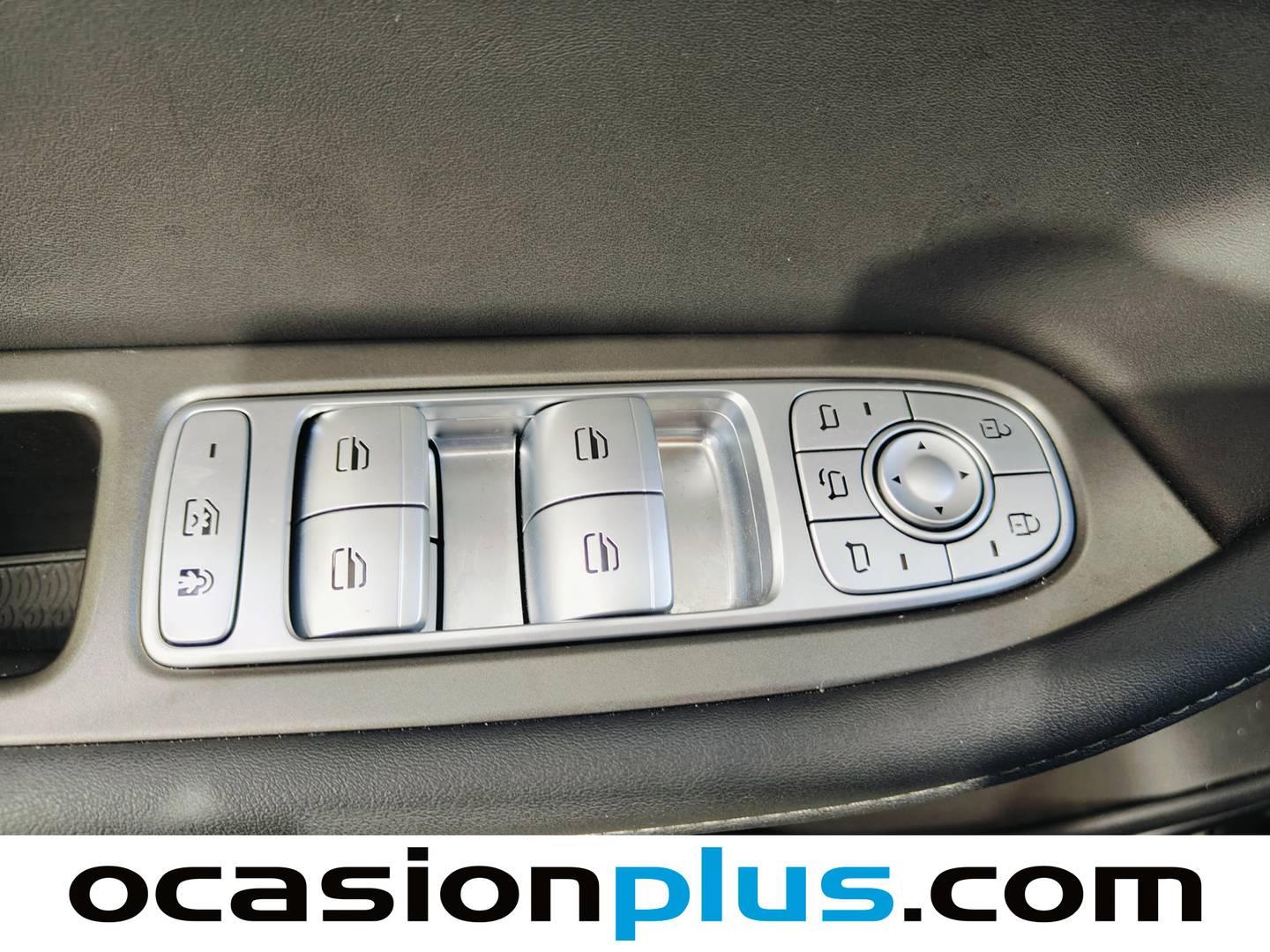 EBRO S700 EBRO S700 1.6 TGDI Luxury 7 DCT (147 CV) 147cv