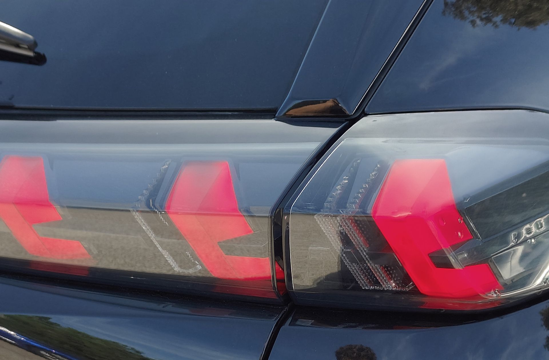 Peugeot 2008 PureTech 100 Allure - foto 17