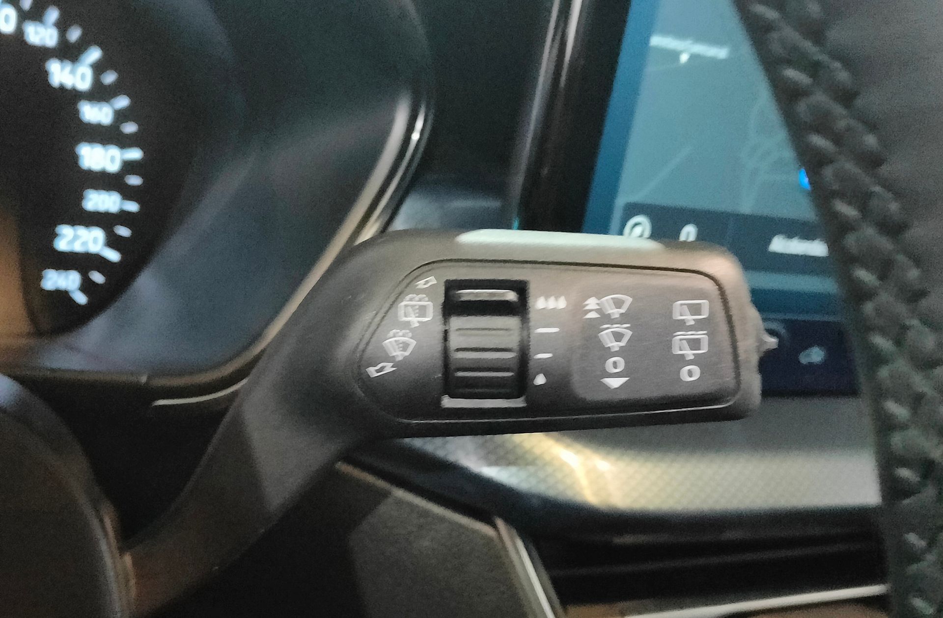 Ford Focus SportBreak 1.0 EcoBoost MHEV Active - foto 28