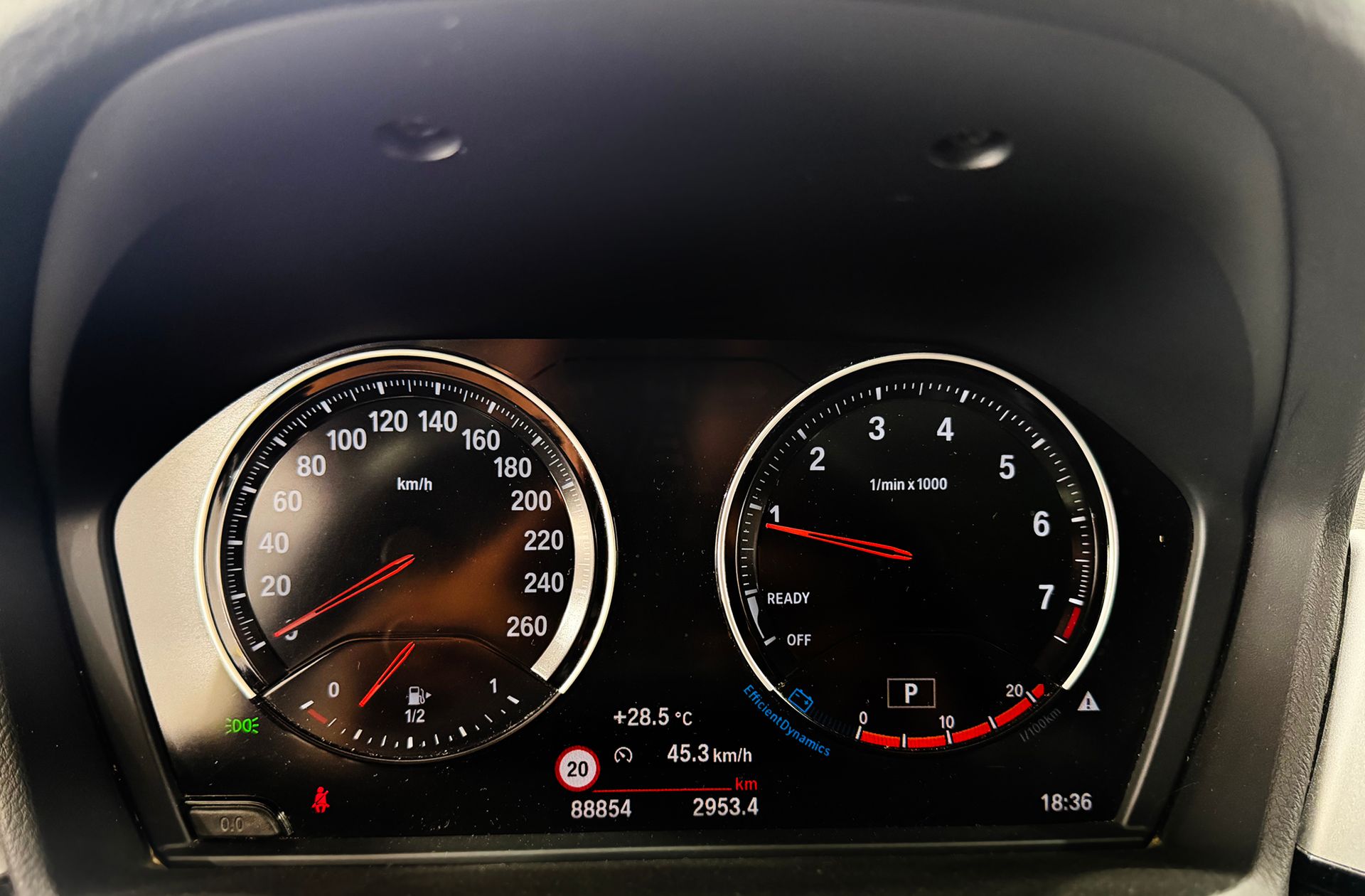 BMW X2 sDrive18i - foto 24