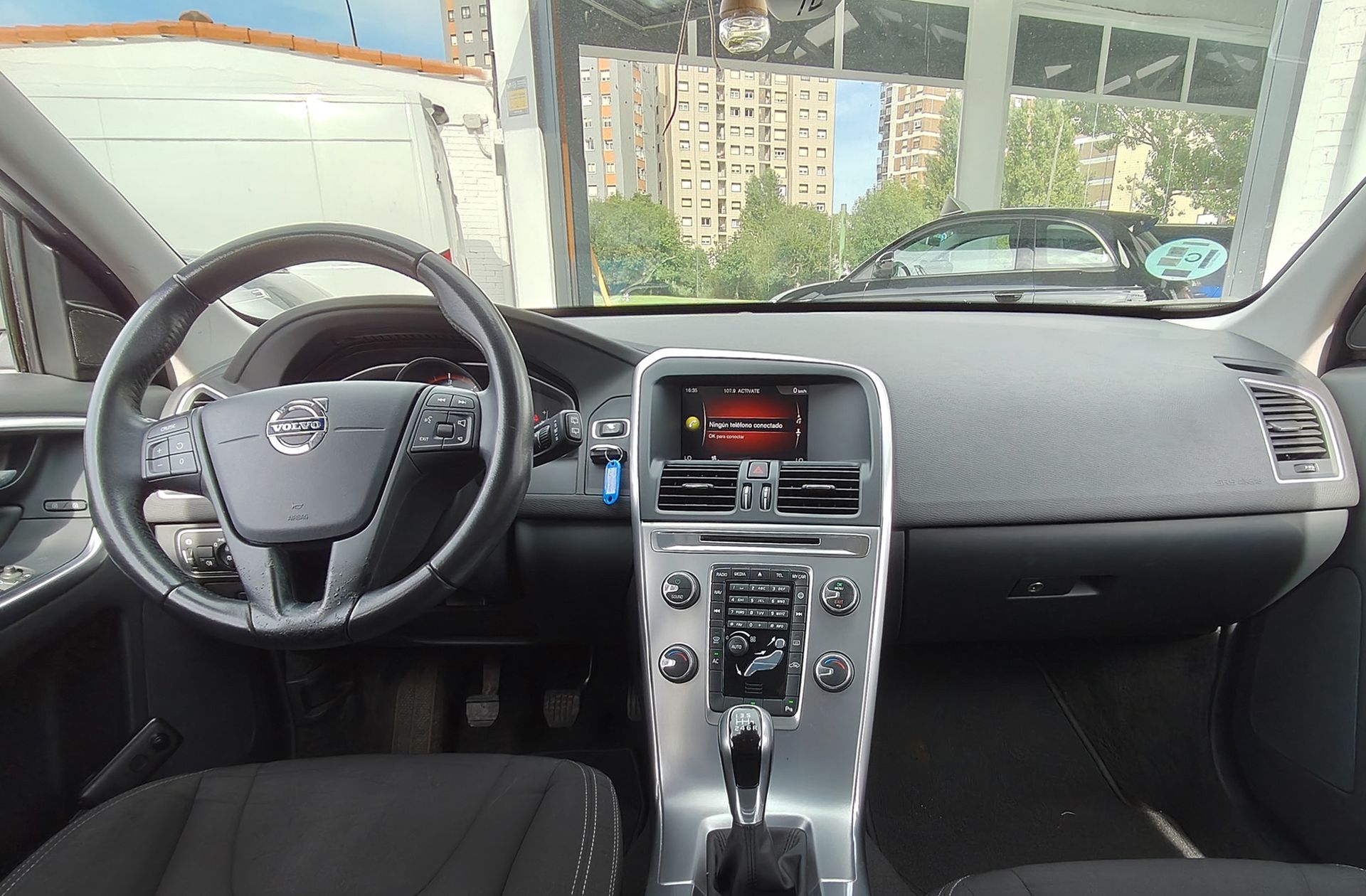 Volvo XC60 D3 Kinetic - foto 6