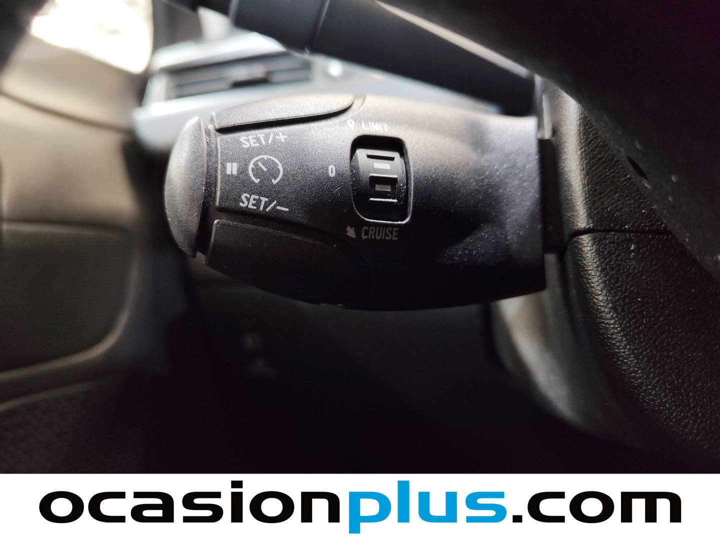 Acabados Peugeot 208 Peugeot 208 PureTech Signature (82 CV)