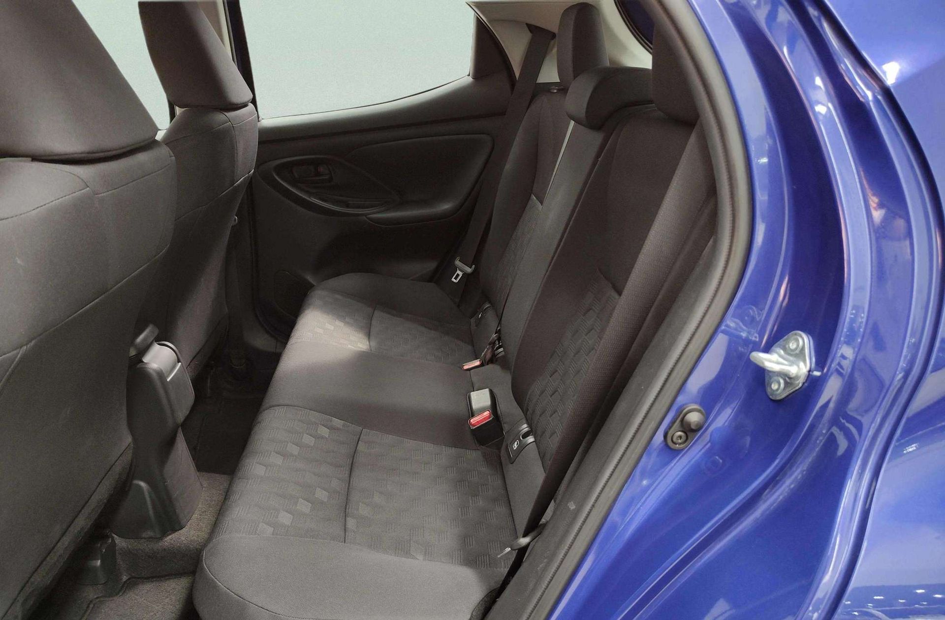 Toyota Yaris 120H Active Plus - foto 13