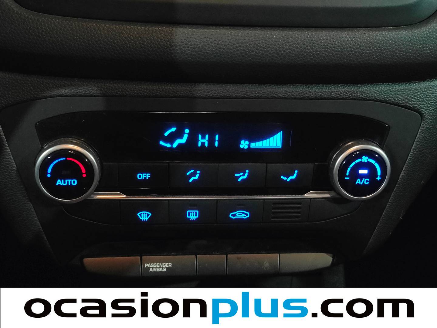 Accesorios del Hyundai i20 Hyundai i20 1.4 CRDI Tecno Orange (90 CV)