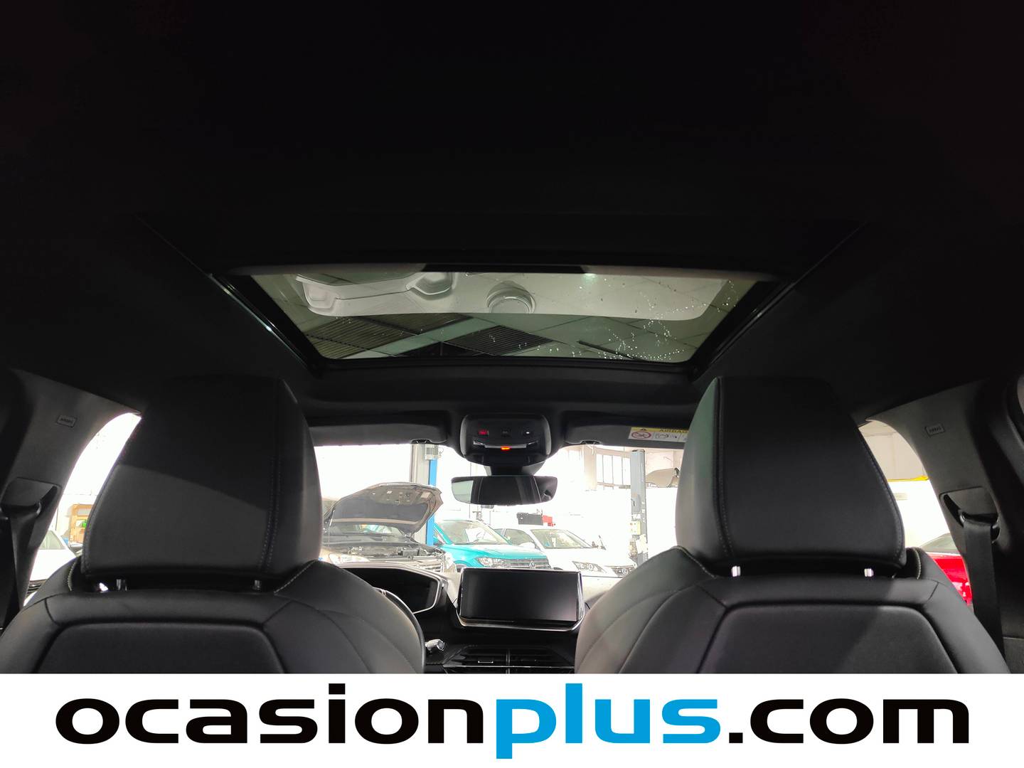 Extras y acabados del Peugeot 2008 Peugeot 2008 PureTech 130 S&S GT Pack EAT8 (130 CV)