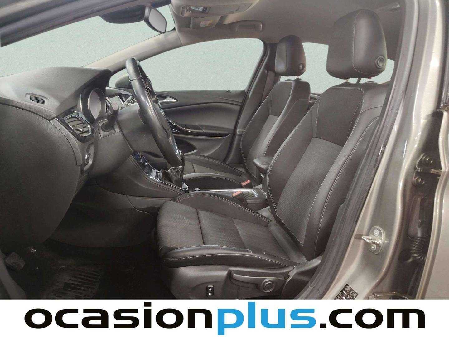 Foto asientos delanteros Opel Astra Opel Astra 1.6 CDTi S&S Excellence (136 CV)