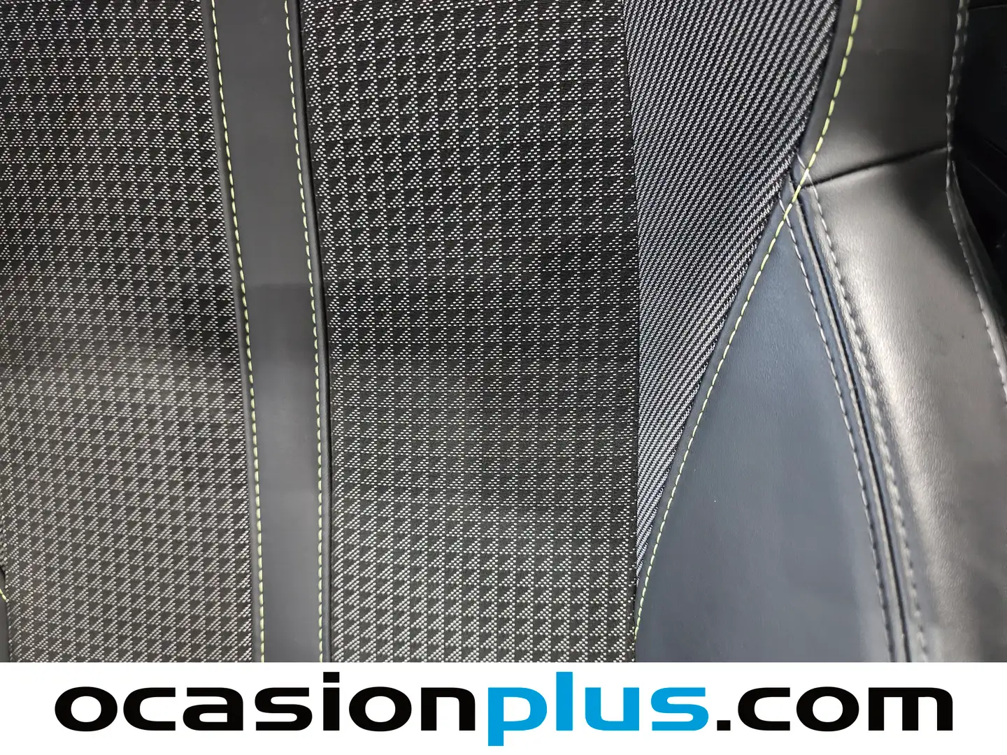 Foto Peugeot 208 Peugeot 208 PureTech 100 S&S GT Line  (100 CV)