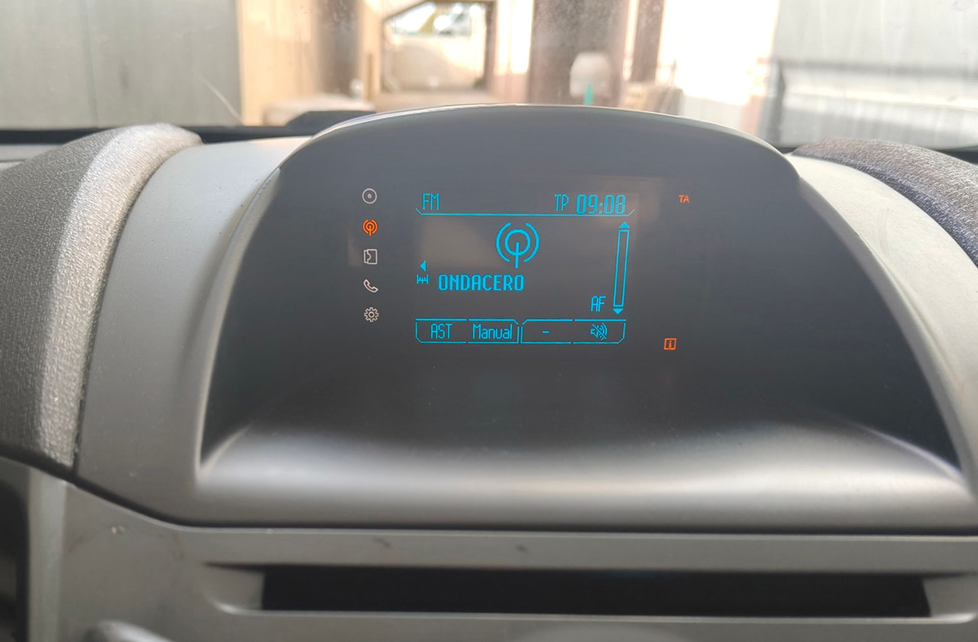 Ford Fiesta 1.0 EcoBoost Trend - foto 25
