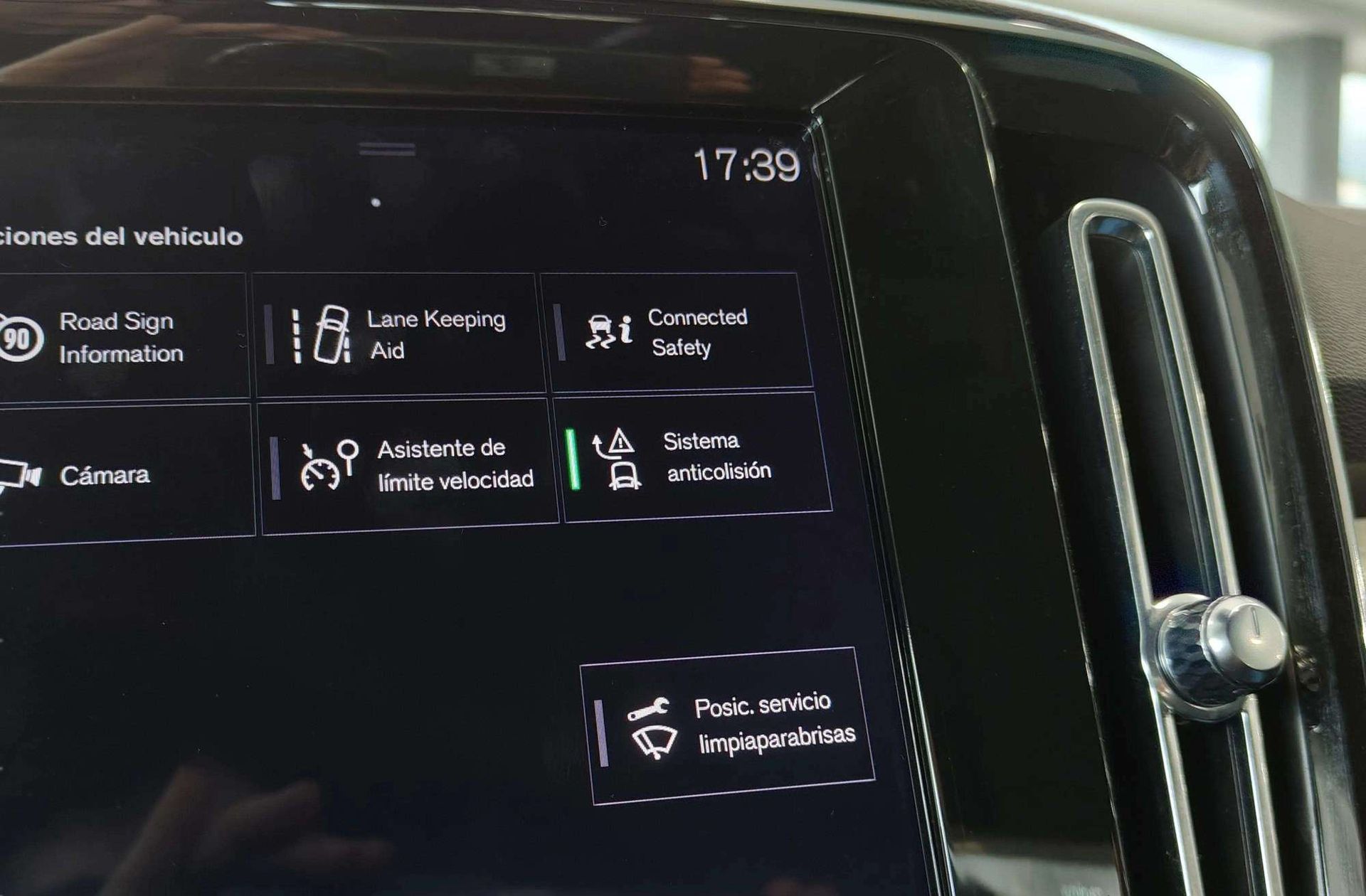 Volvo XC40 D3 Business Plus - foto 15
