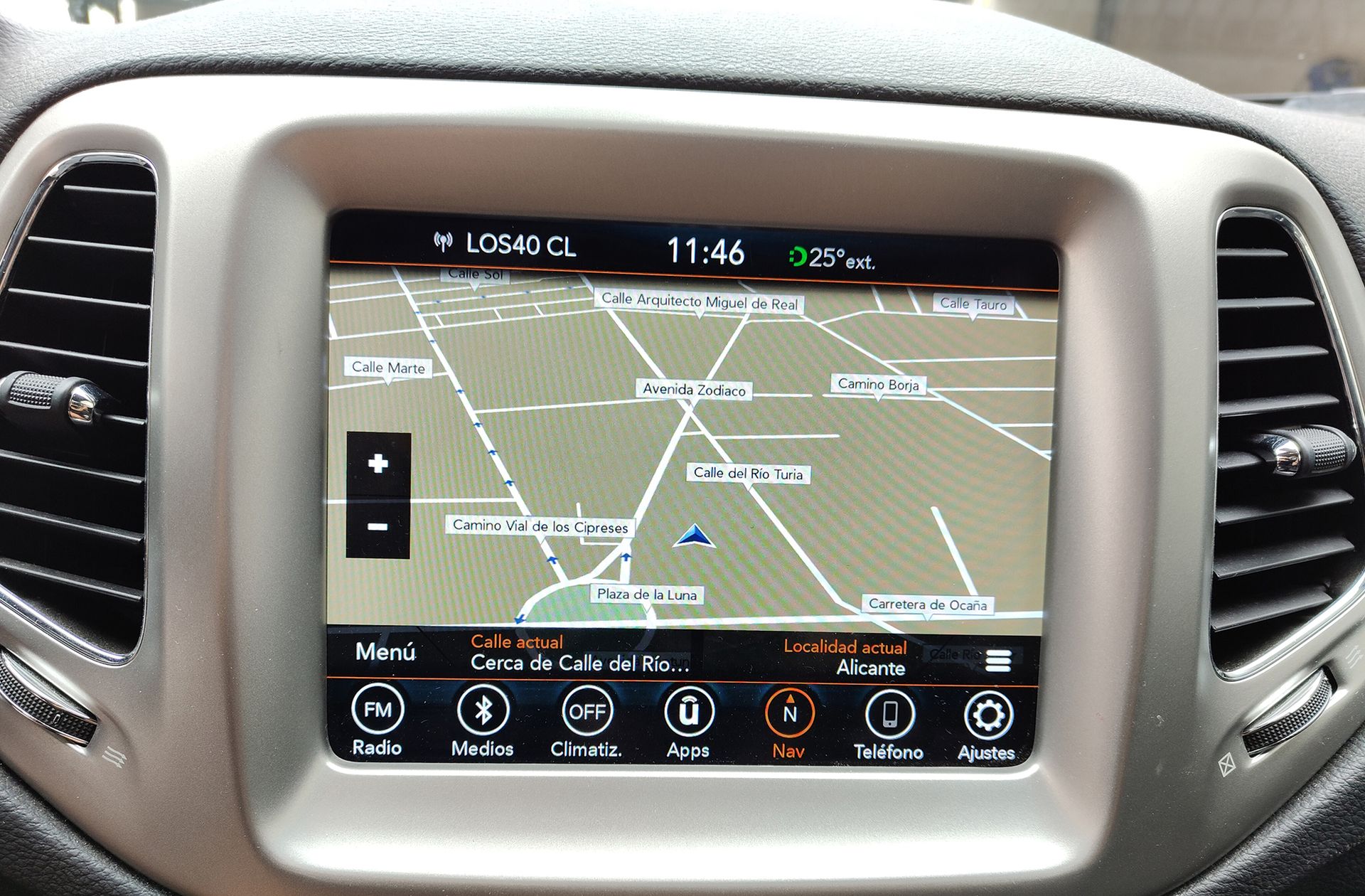 Jeep Compass 1.6 MultiJet Longitude 4x2 - foto 8