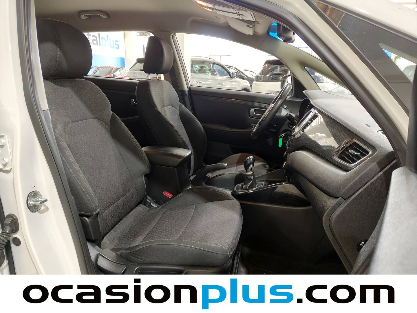 Foto KIA Carens Kia Carens 1.6 GDi Drive (135 CV)