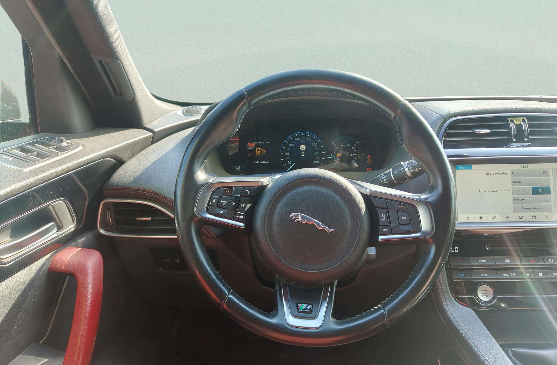Jaguar F-Pace 2.0L i4D R-Sport AWD - foto 26
