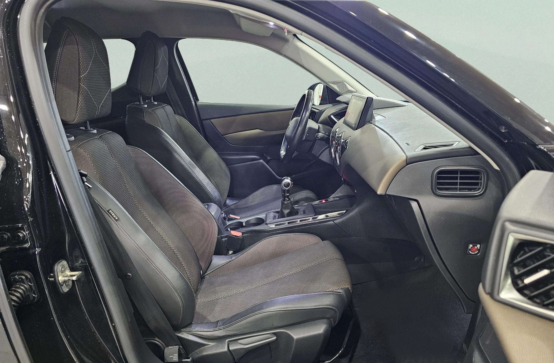 DS DS 3 Crossback BlueHDi 110 So Chic - foto 19