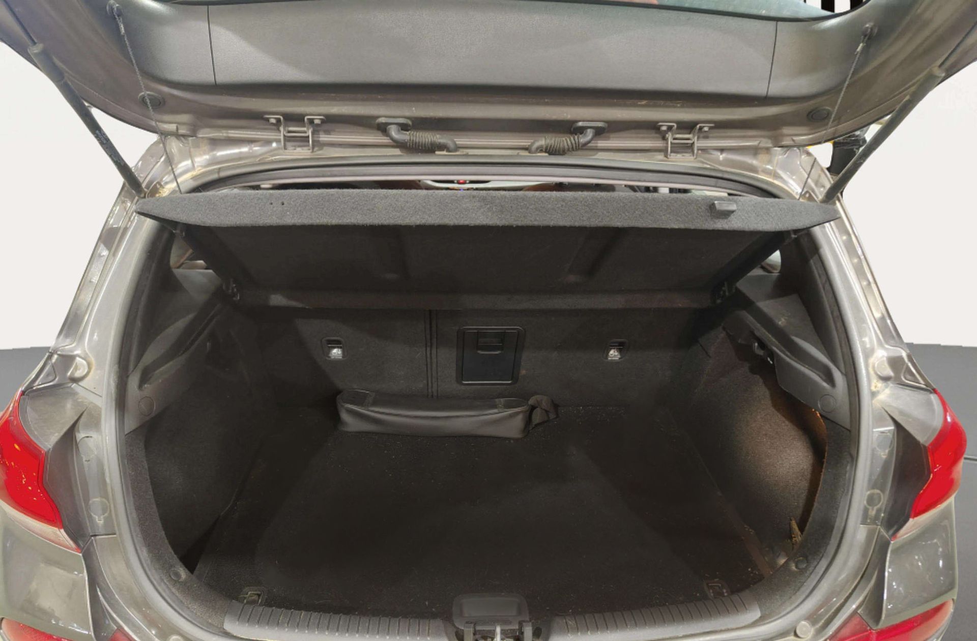 Hyundai i30 1.6 CRDi Tecno - foto 15