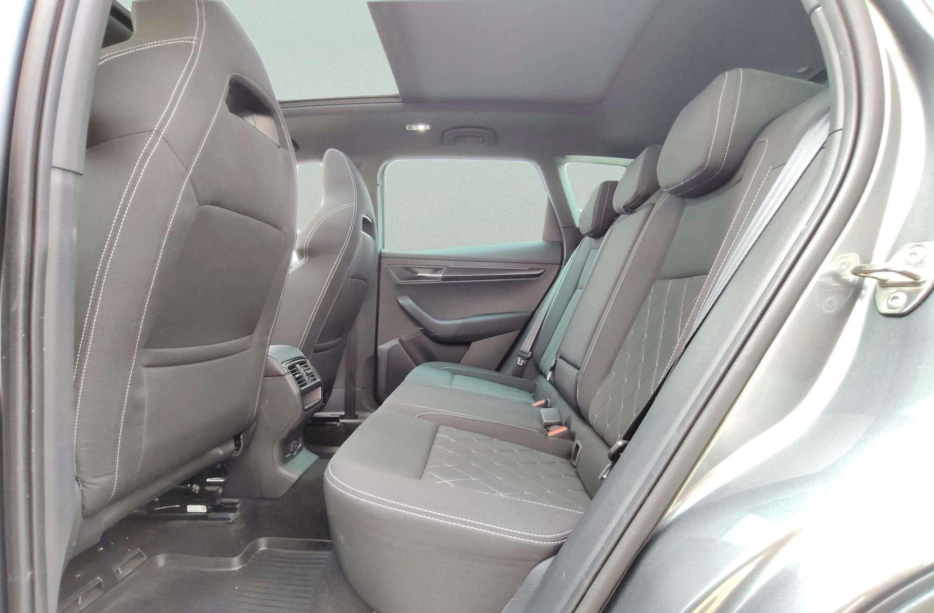 Škoda Karoq 1.5 TSI ACT Sportline DSG - foto 12