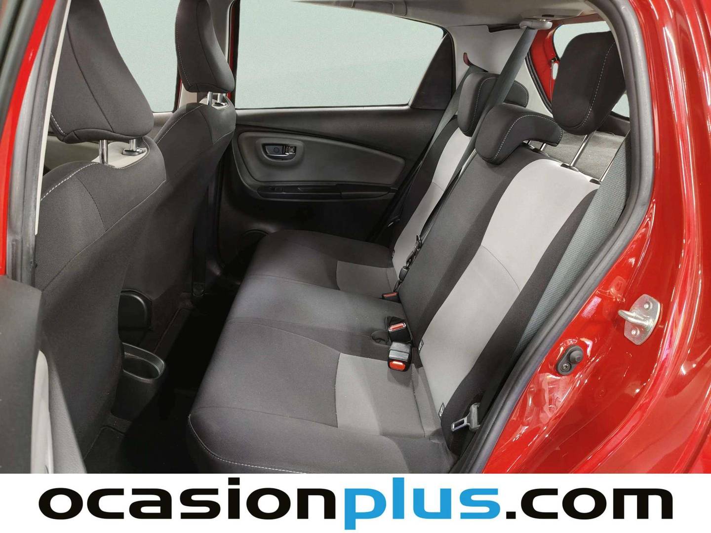 Foto asientos traseros Toyota Yaris Toyota Yaris 1.5 Hybrid Active (100 CV)