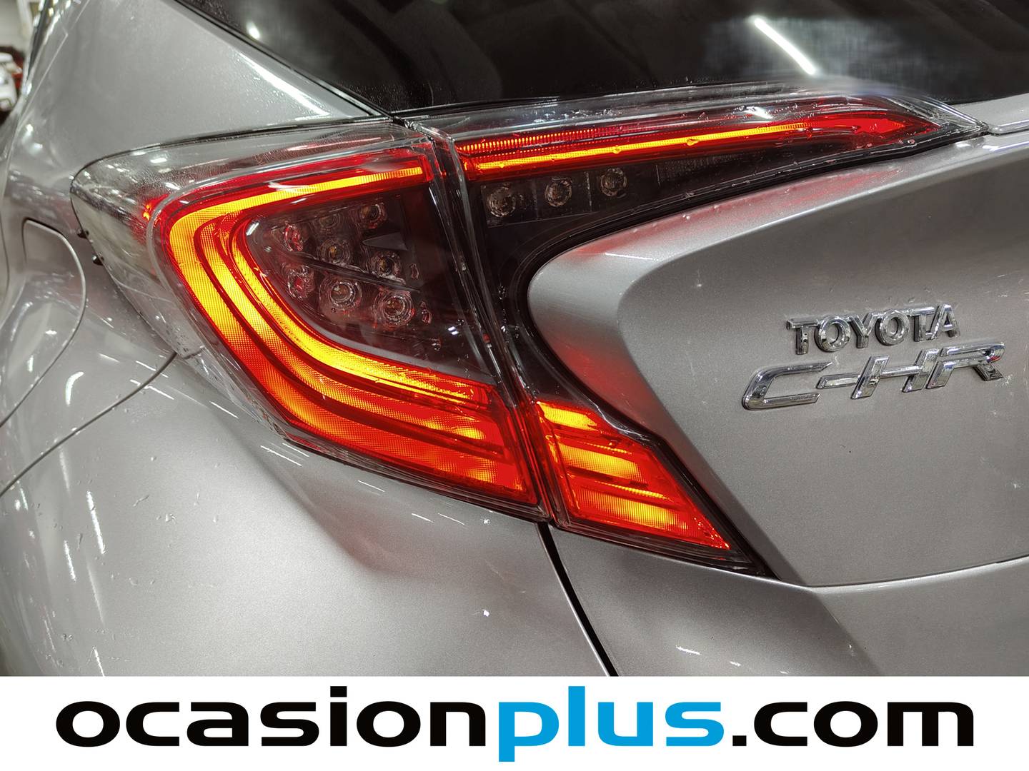 Foto Toyota C-HR Toyota C-HR 1.8 125H Style Plus (122 CV)