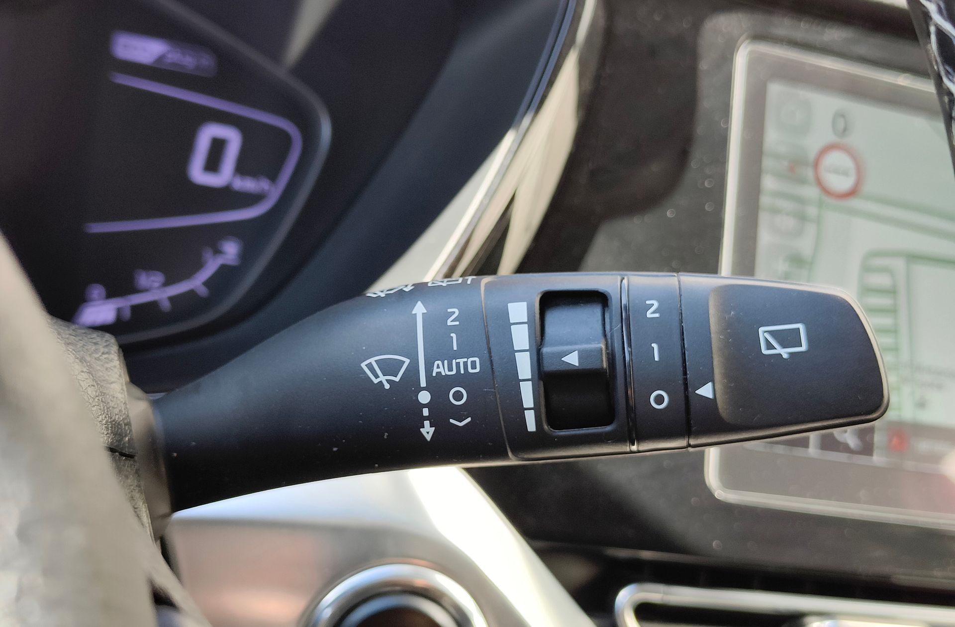 Kia Niro 1.6 GDi PHEV Híbrido Emotion - foto 32