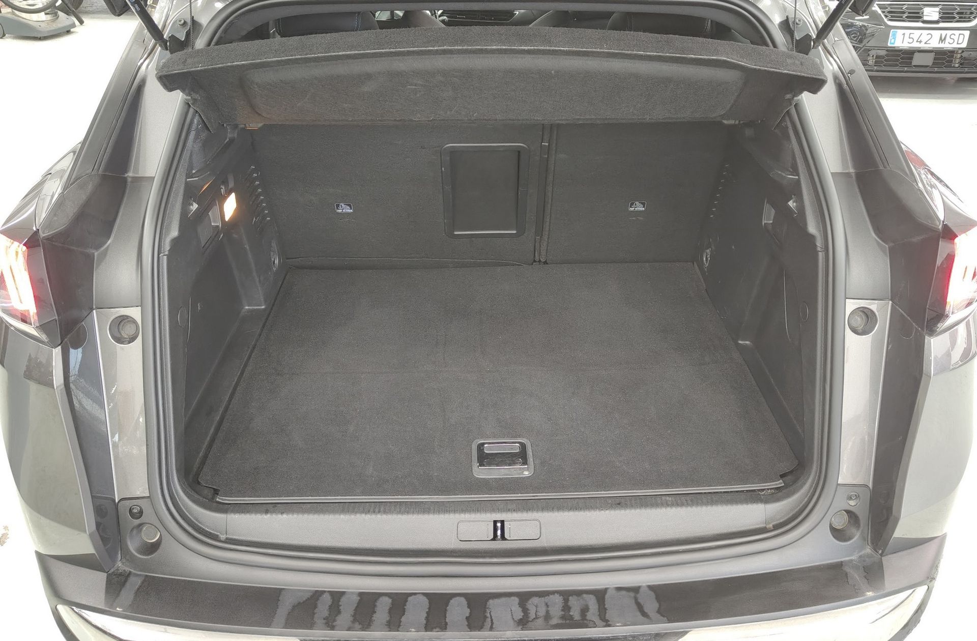 Peugeot 3008 300 Allure Pack e-EAT8 - foto 22
