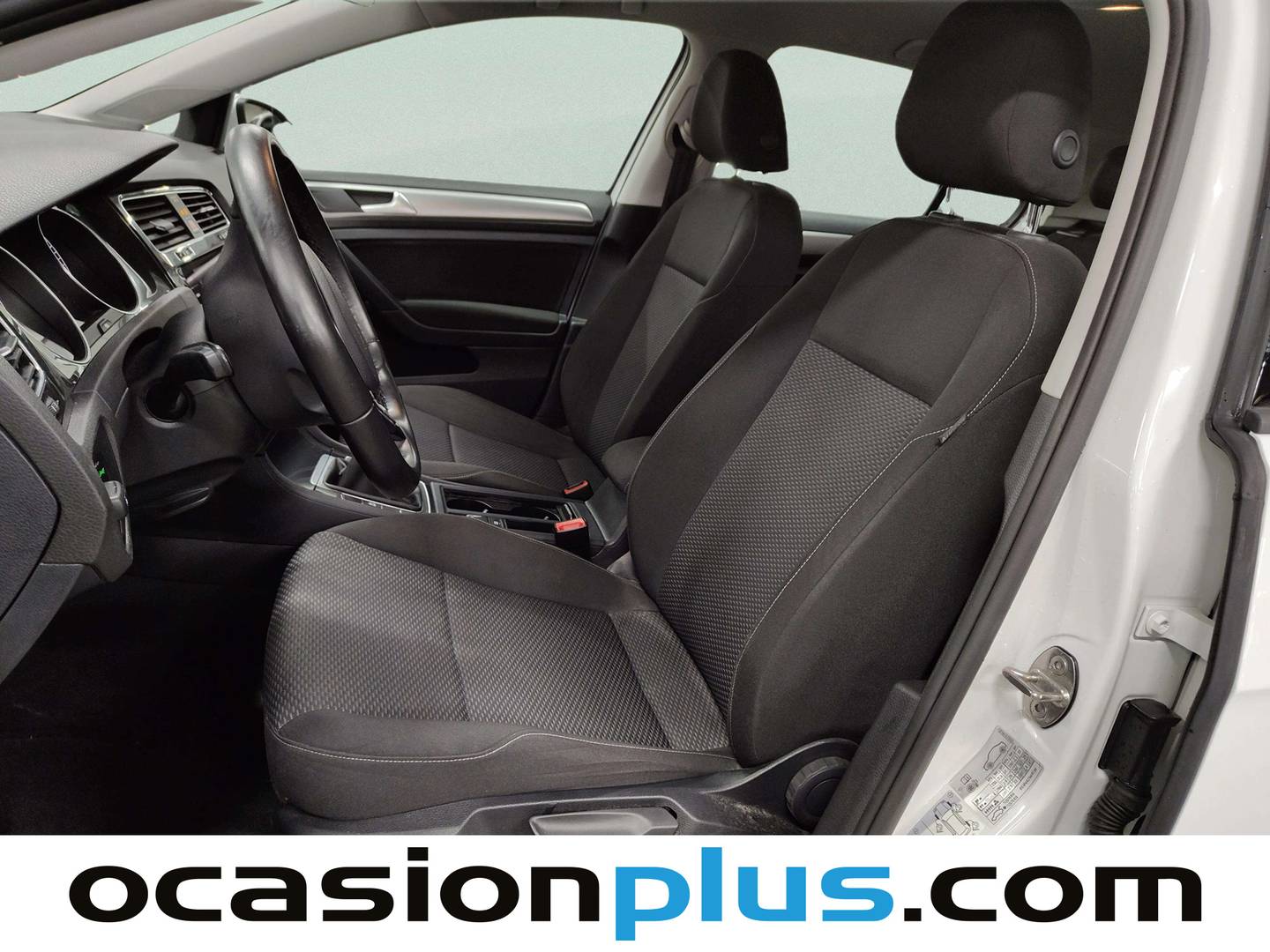 Foto asientos delanteros Volkswagen Golf Volkswagen Golf Ready2Go 1.0 TSI (110 CV)