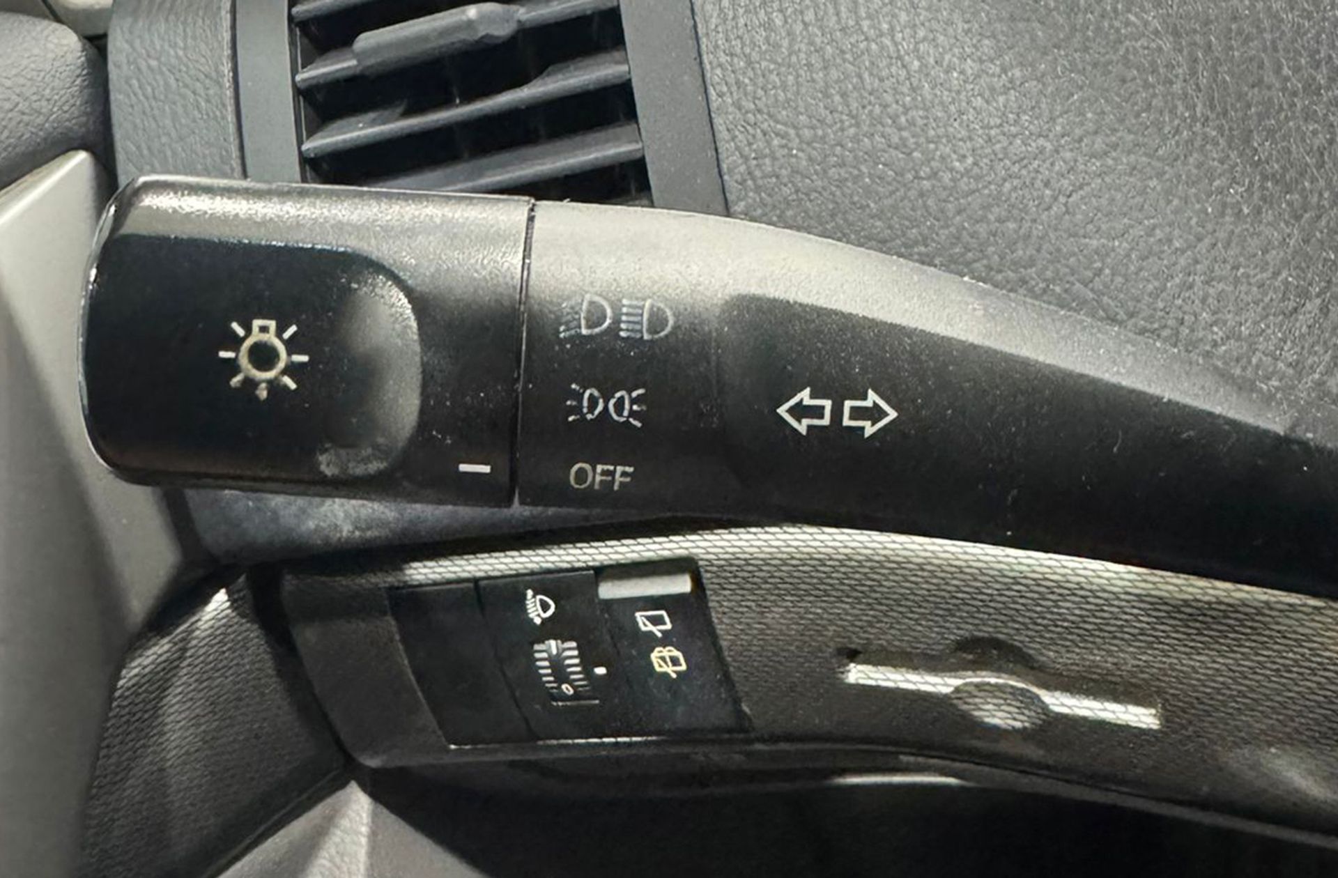 SsangYong Rodius 2.0 e-Xdi Premium 7 plazas - foto 17