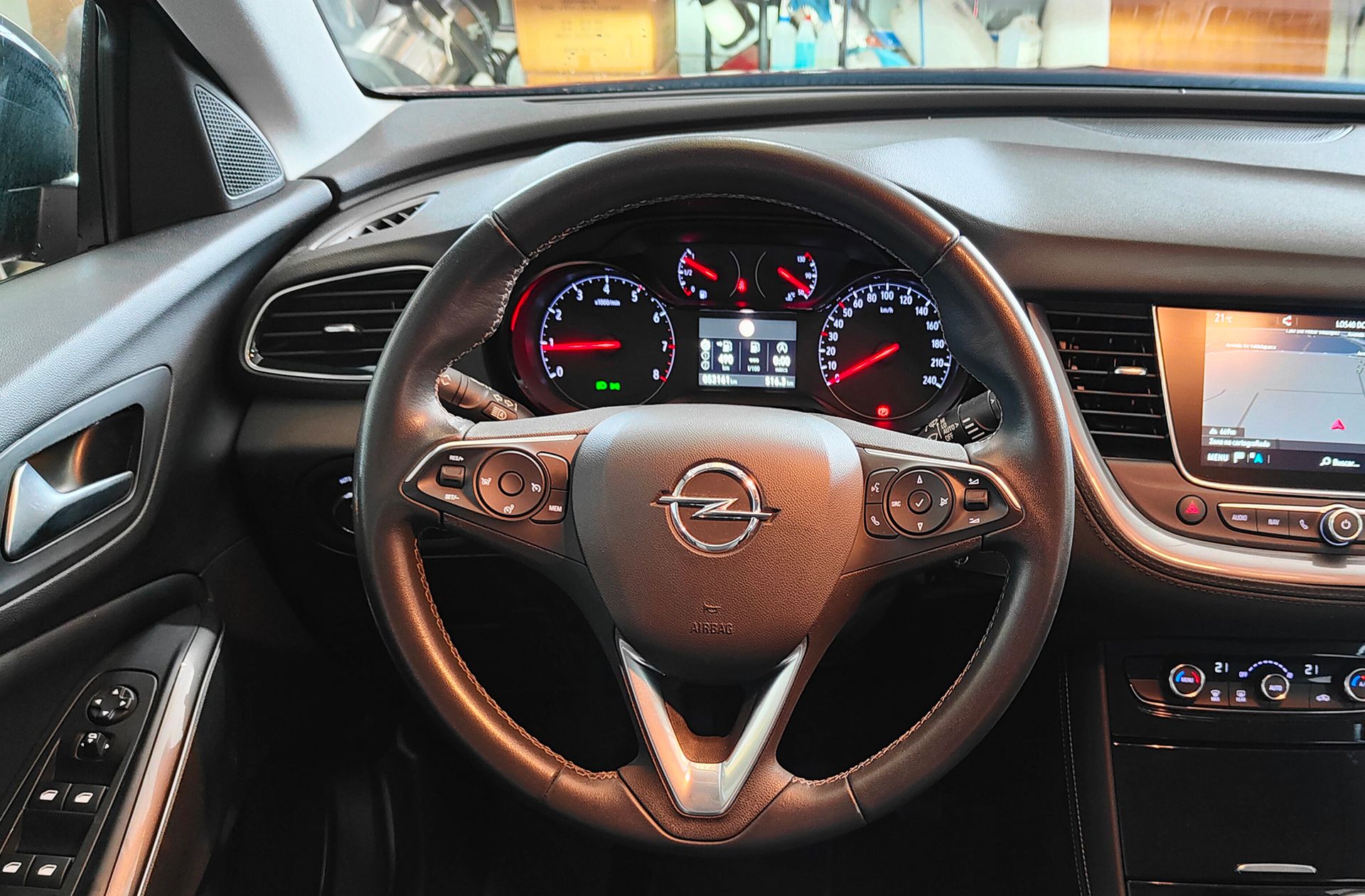 Opel Grandland 1.2 Turbo Design Tech - foto 21