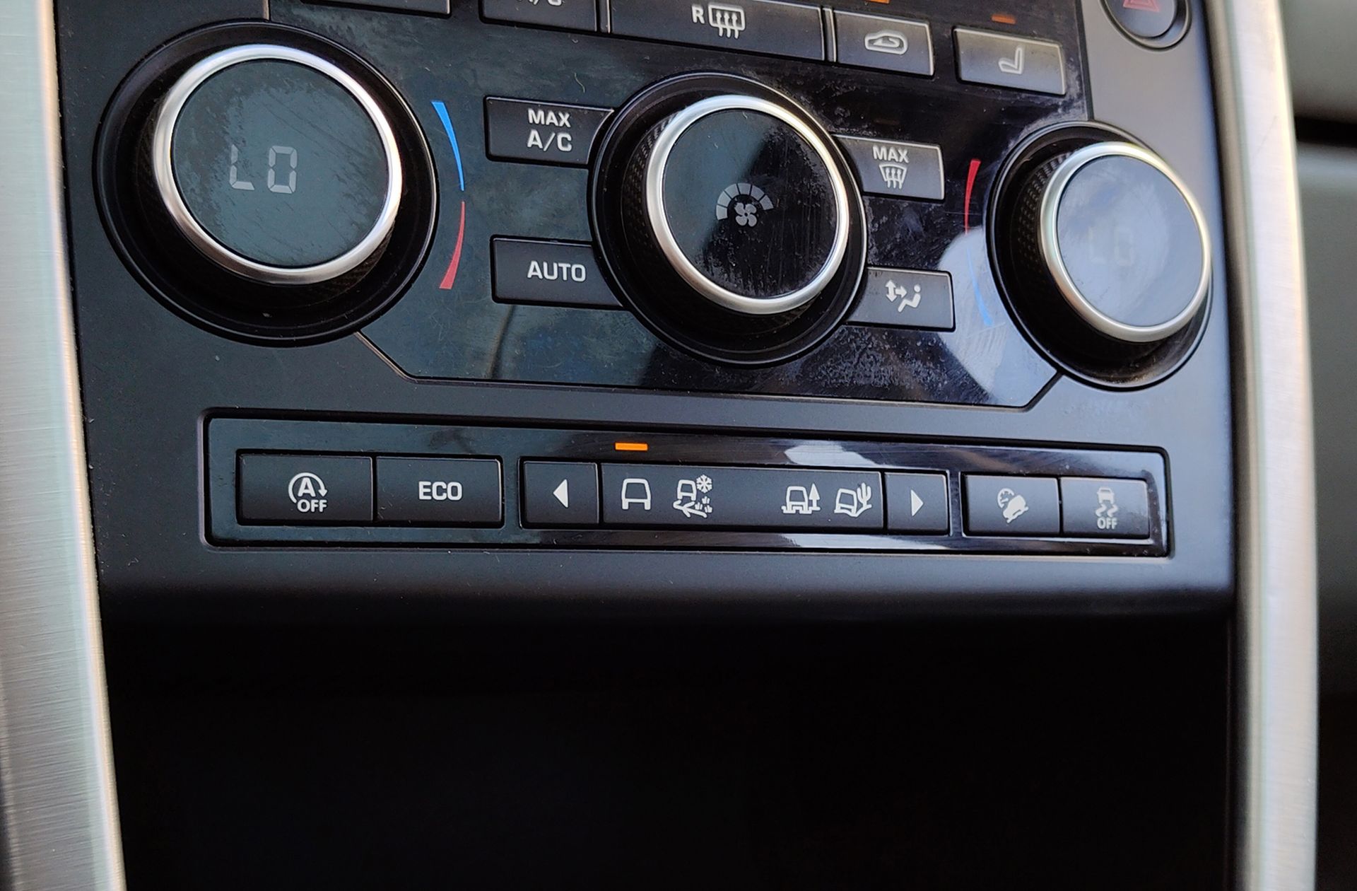 Land Rover Discovery Sport 2.0L SD4 SE 4WD 7 plazas - foto 33