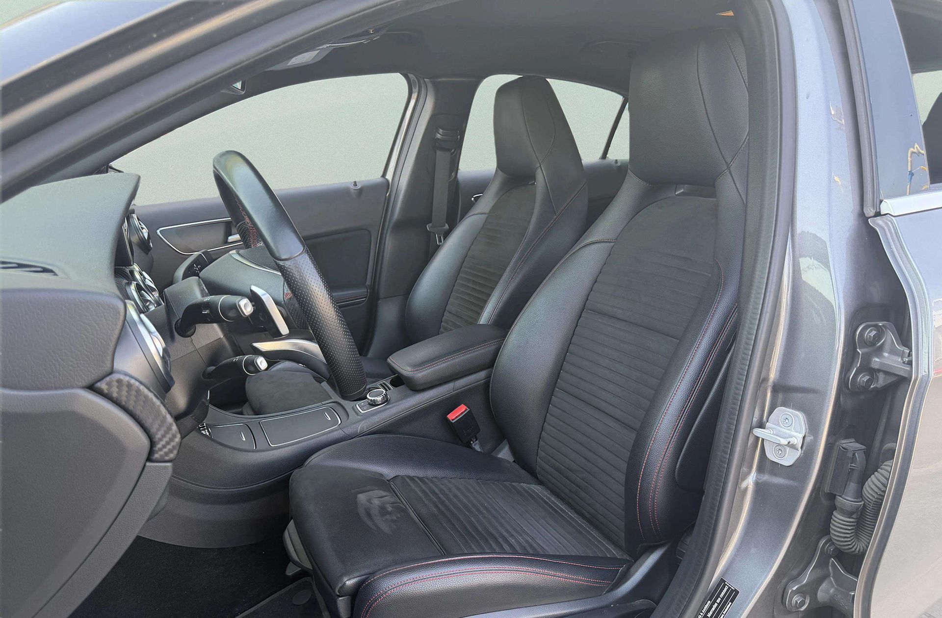 Mercedes-Benz Clase A 200 d Pack AMG - foto 11
