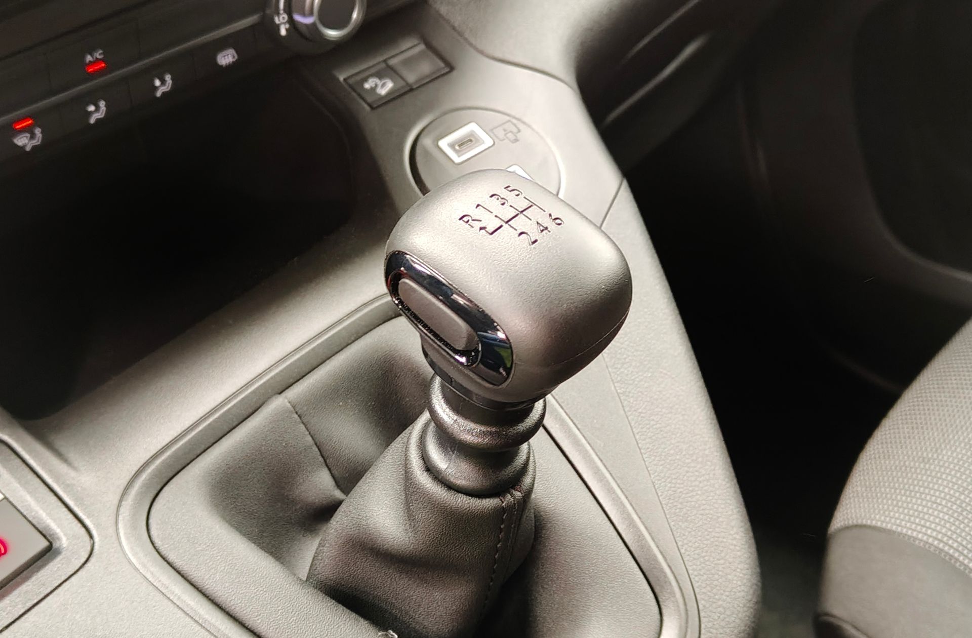 Fiat Doblò Furgon Furgón BlueHDi 100 M - foto 5