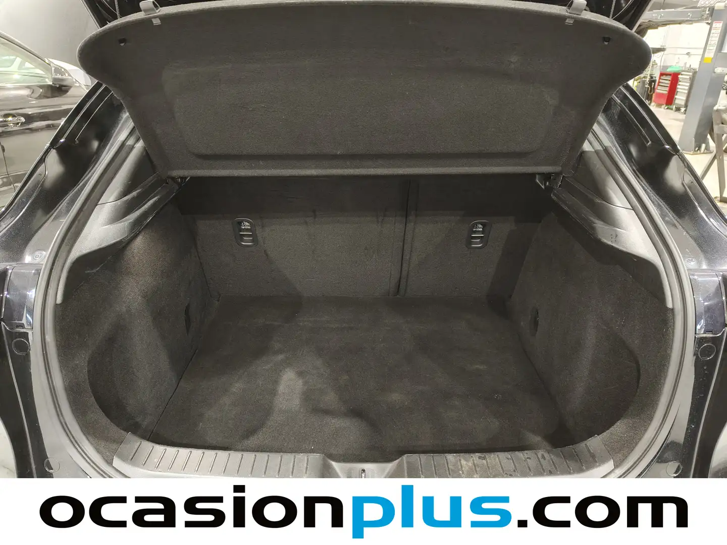 Foto Mazda CX-30 Mazda CX-30 2.5 e-Skyactive G MHEV Prime-Line AT (140 CV)