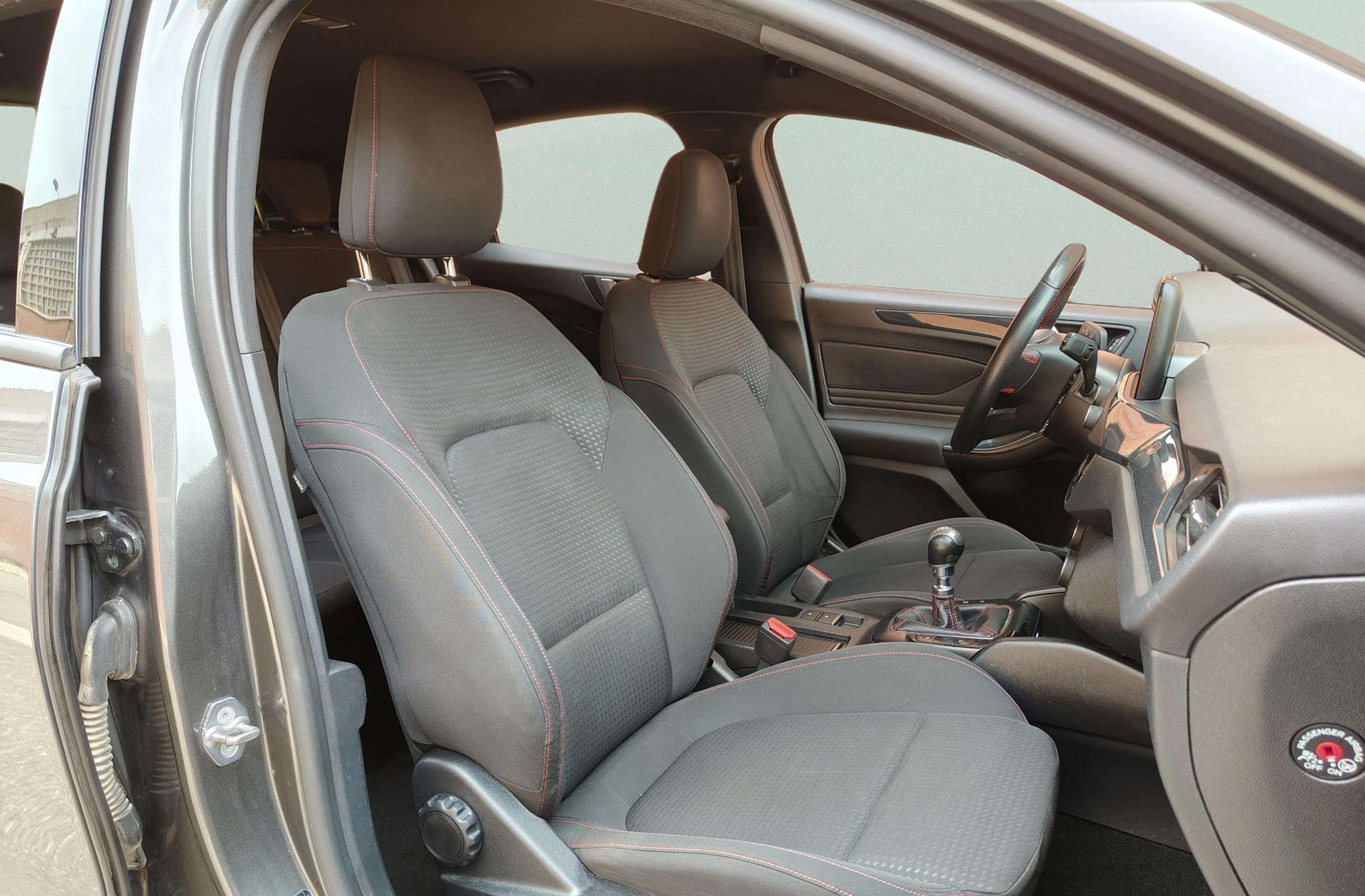 Ford Focus 1.5 EcoBlue ST-Line - foto 16