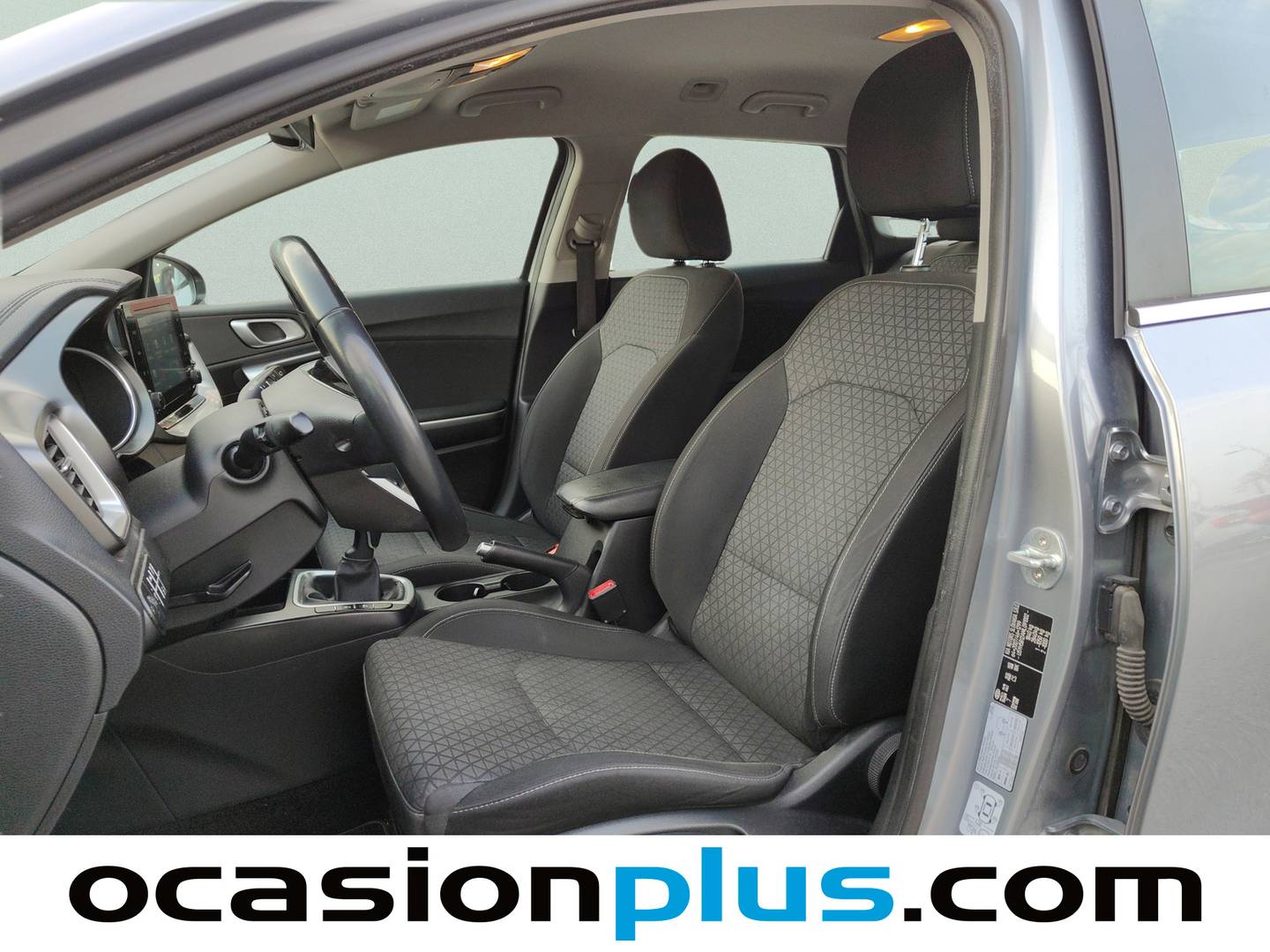 Foto asientos delanteros KIA Ceed Tourer Kia Ceed Tourer 1.0 T-GDi Drive (120 CV)