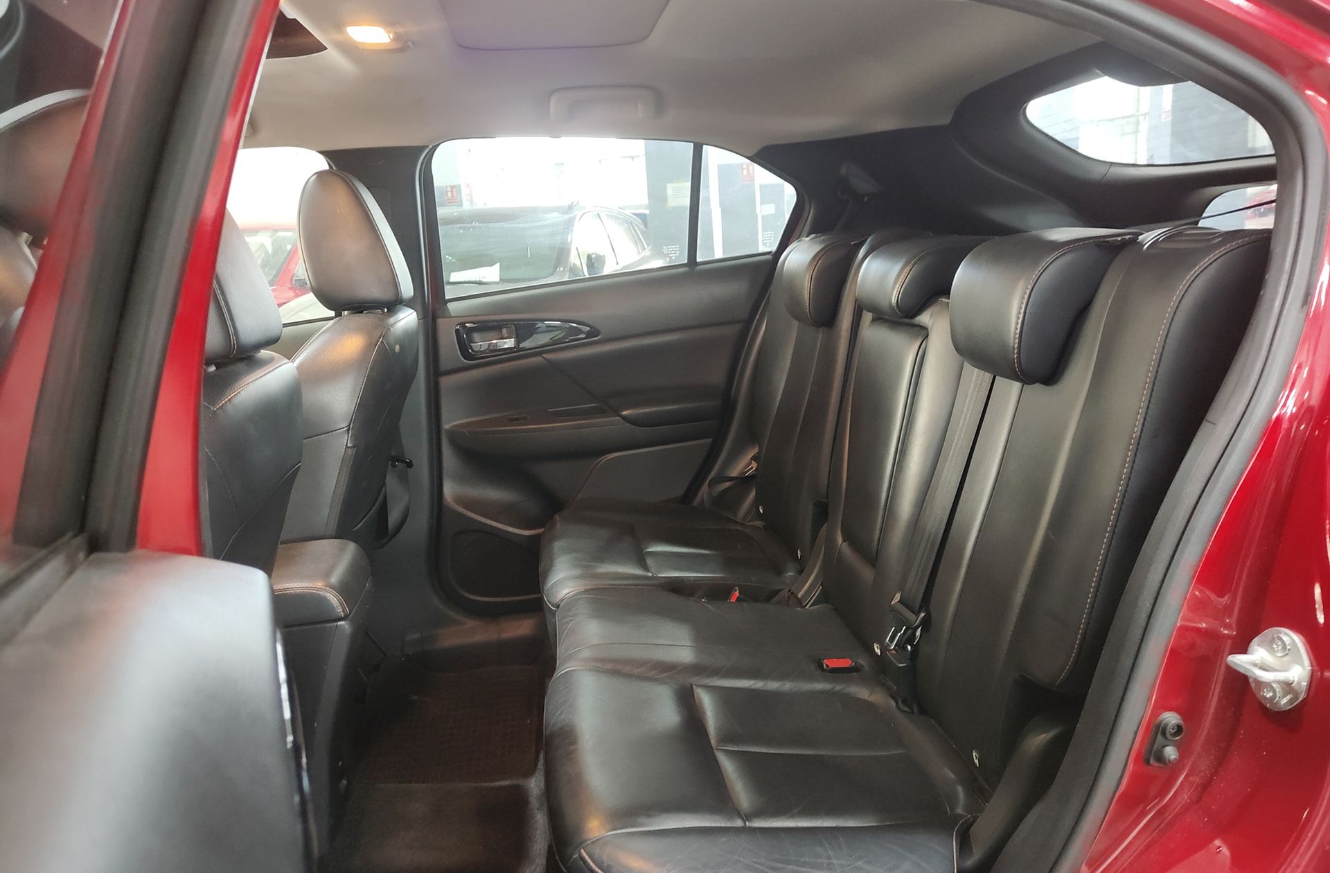 Mitsubishi Eclipse Cross 150T Kaiteki 4WD CVT - foto 12
