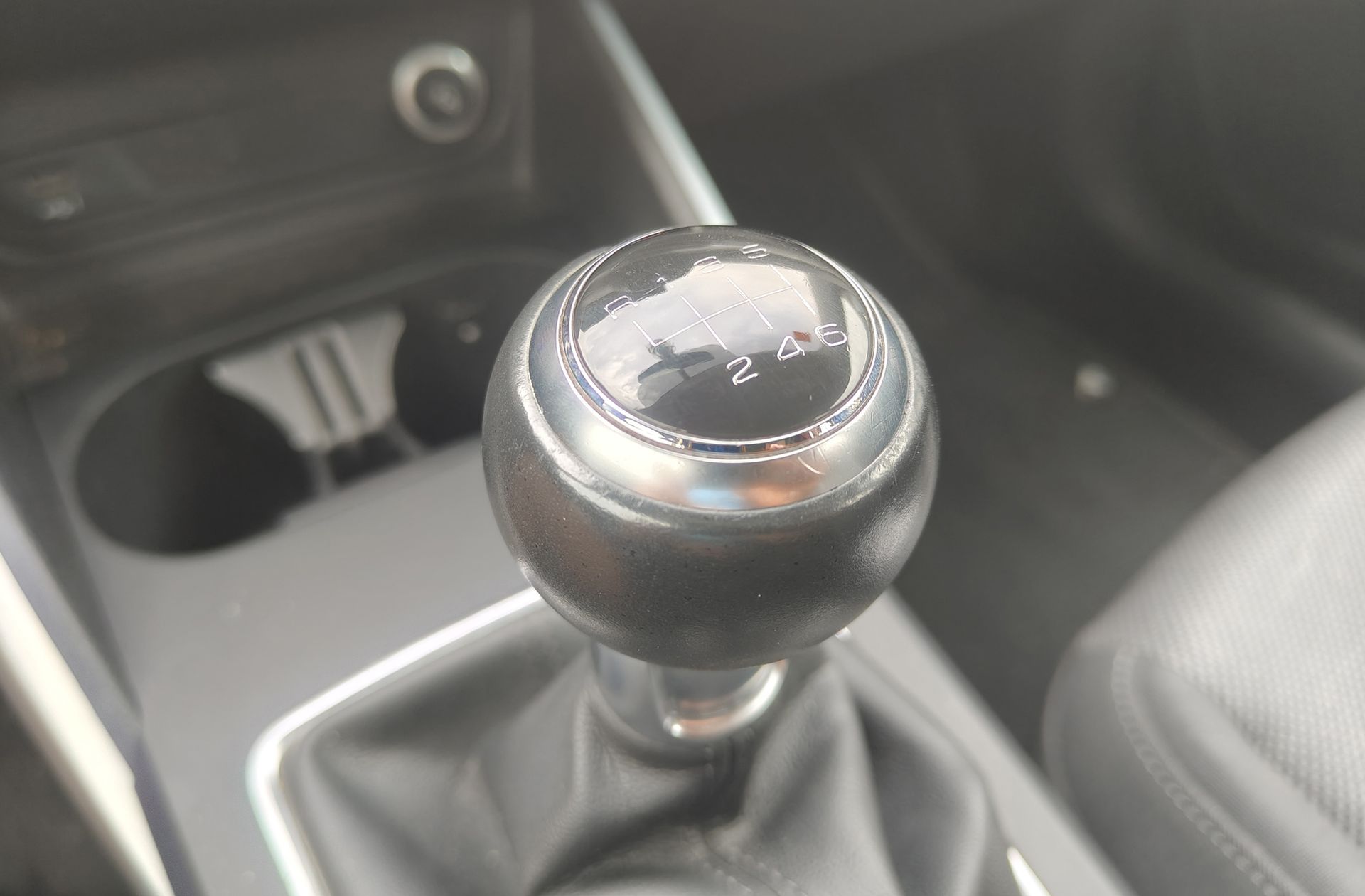 Audi Q2 sport 30 TDI - foto 5