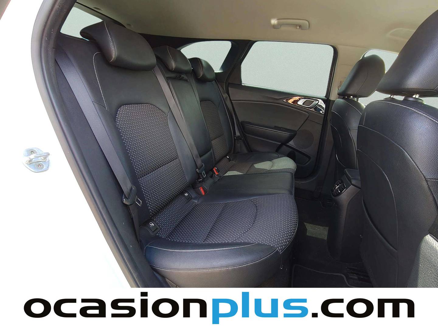 Foto KIA Ceed Tourer KIA Ceed Tourer 1.6 GDi PHEV eTech (141 CV) siete plazas