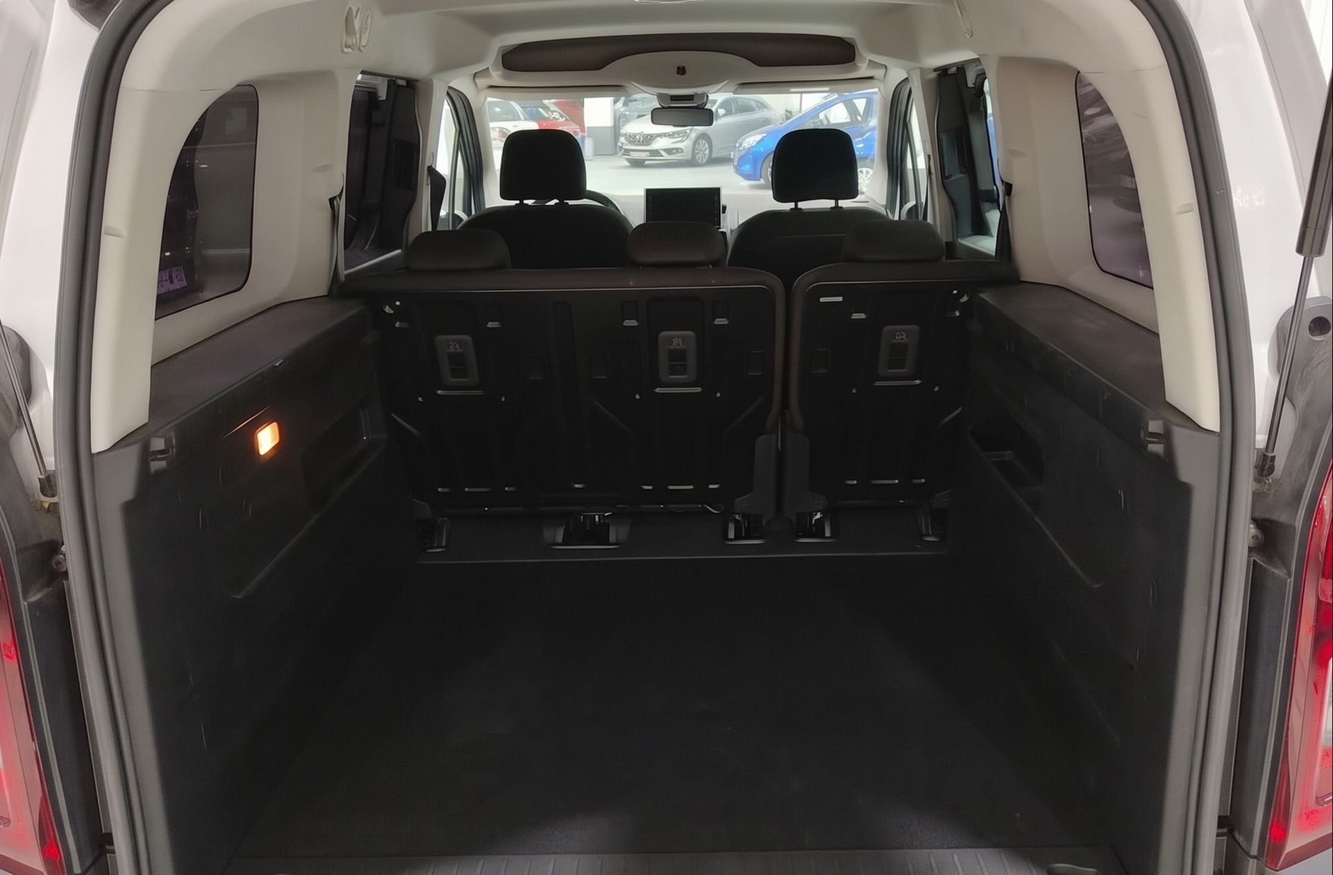 Citroën Berlingo BlueHDi 130 Talla XL Plus - foto 14
