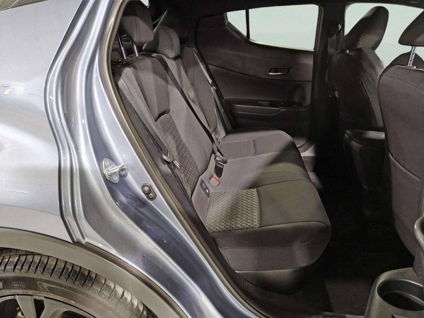 Toyota C-HR Toyota C-HR 1.8 125H Advance (122 CV) barato