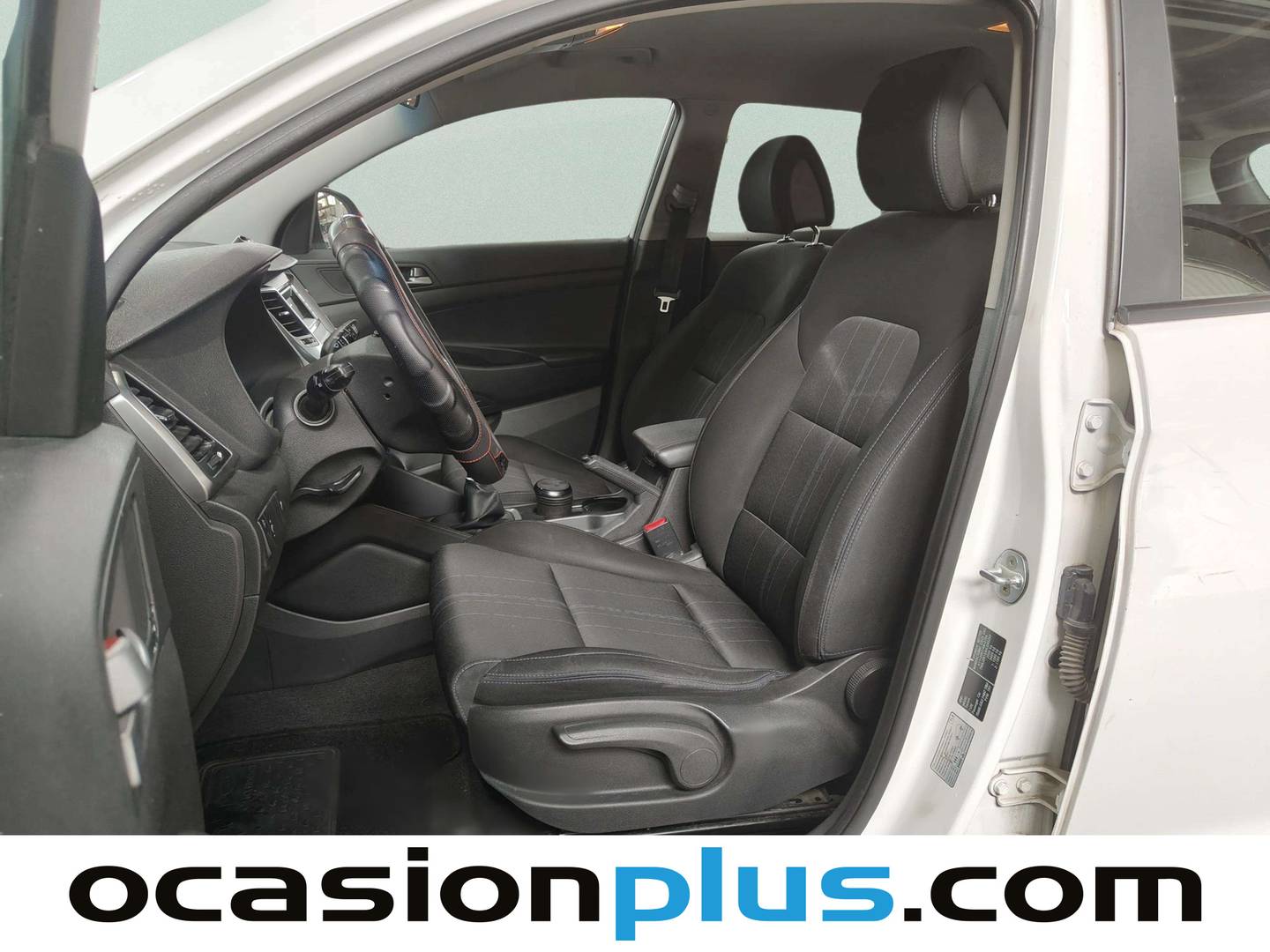 Foto asientos delanteros Hyundai Tucson Hyundai Tucson 1.7 CRDI BlueDrive Essence 4x2 (115 CV)