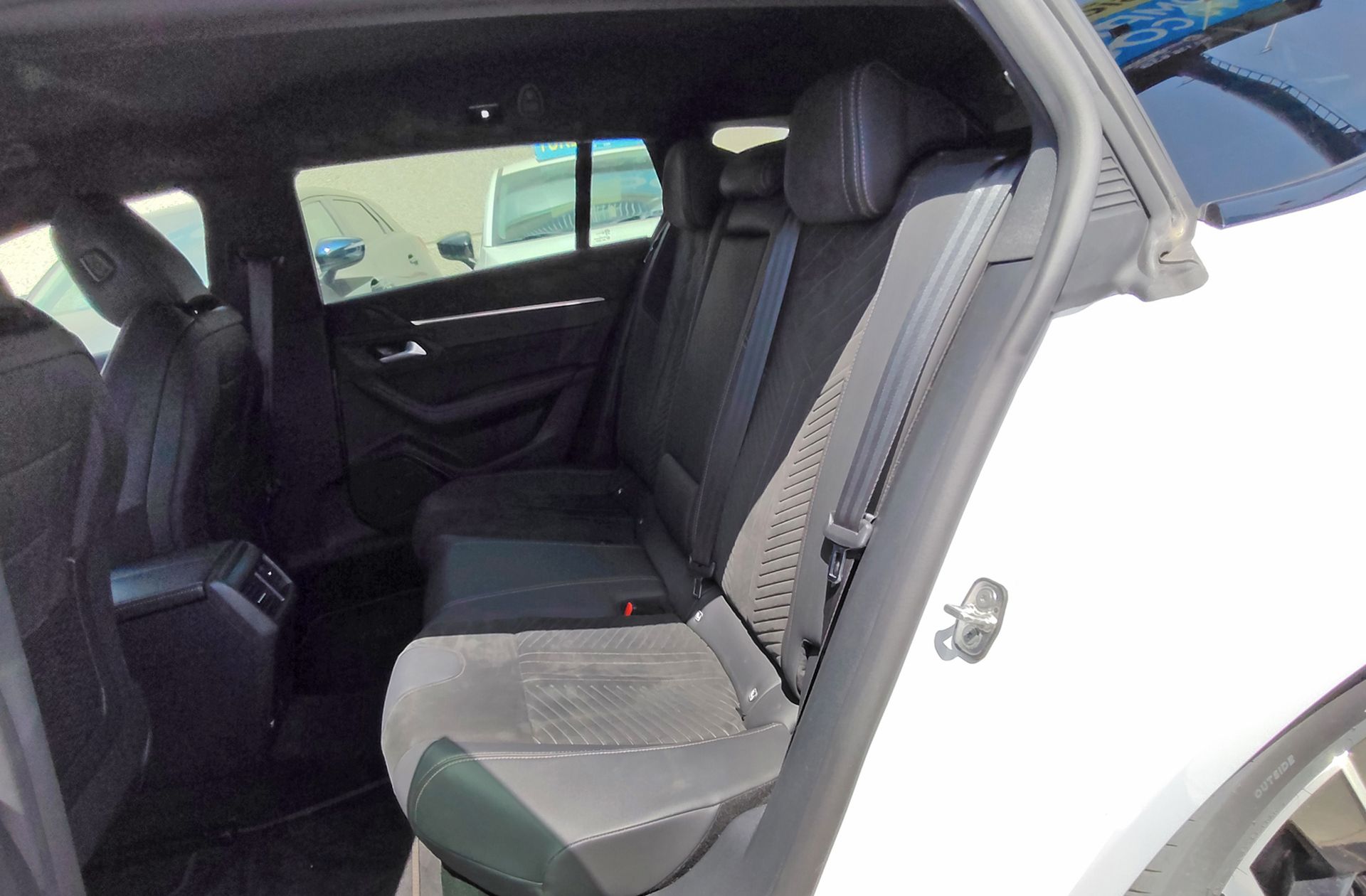 Peugeot 508 SW SW BlueHDi 130 GT EAT8 - foto 17