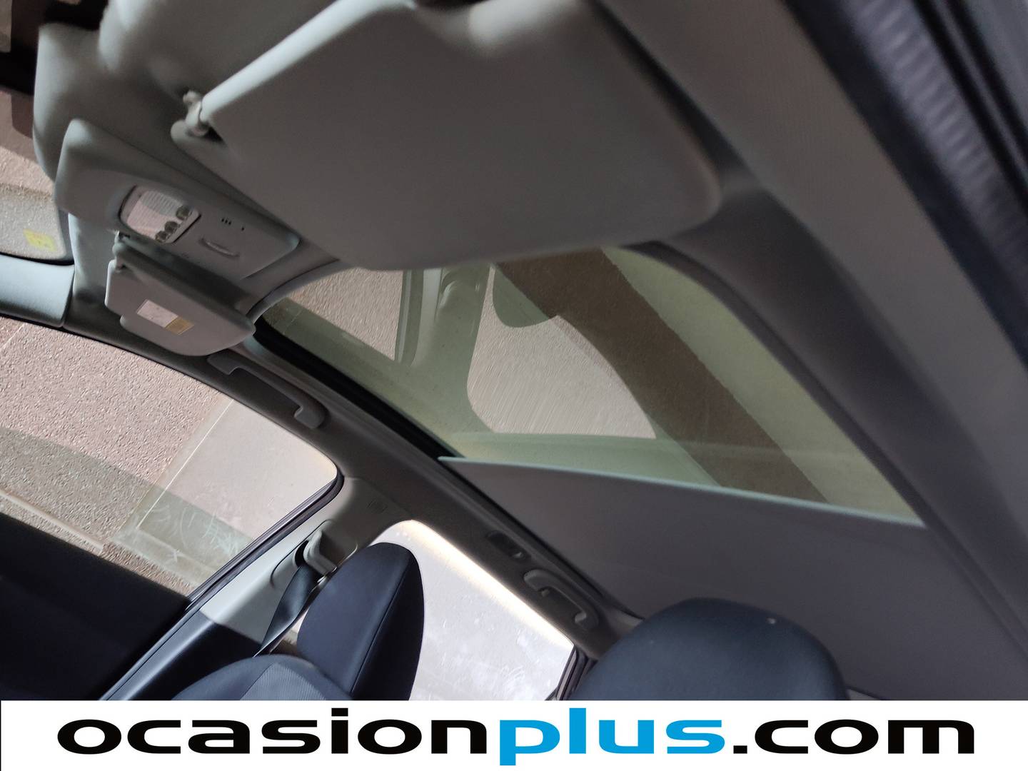 Extras y acabados del Nissan QASHQAI Nissan Qashqai 1.5 dCi N-Connecta 4x2 (110 CV)