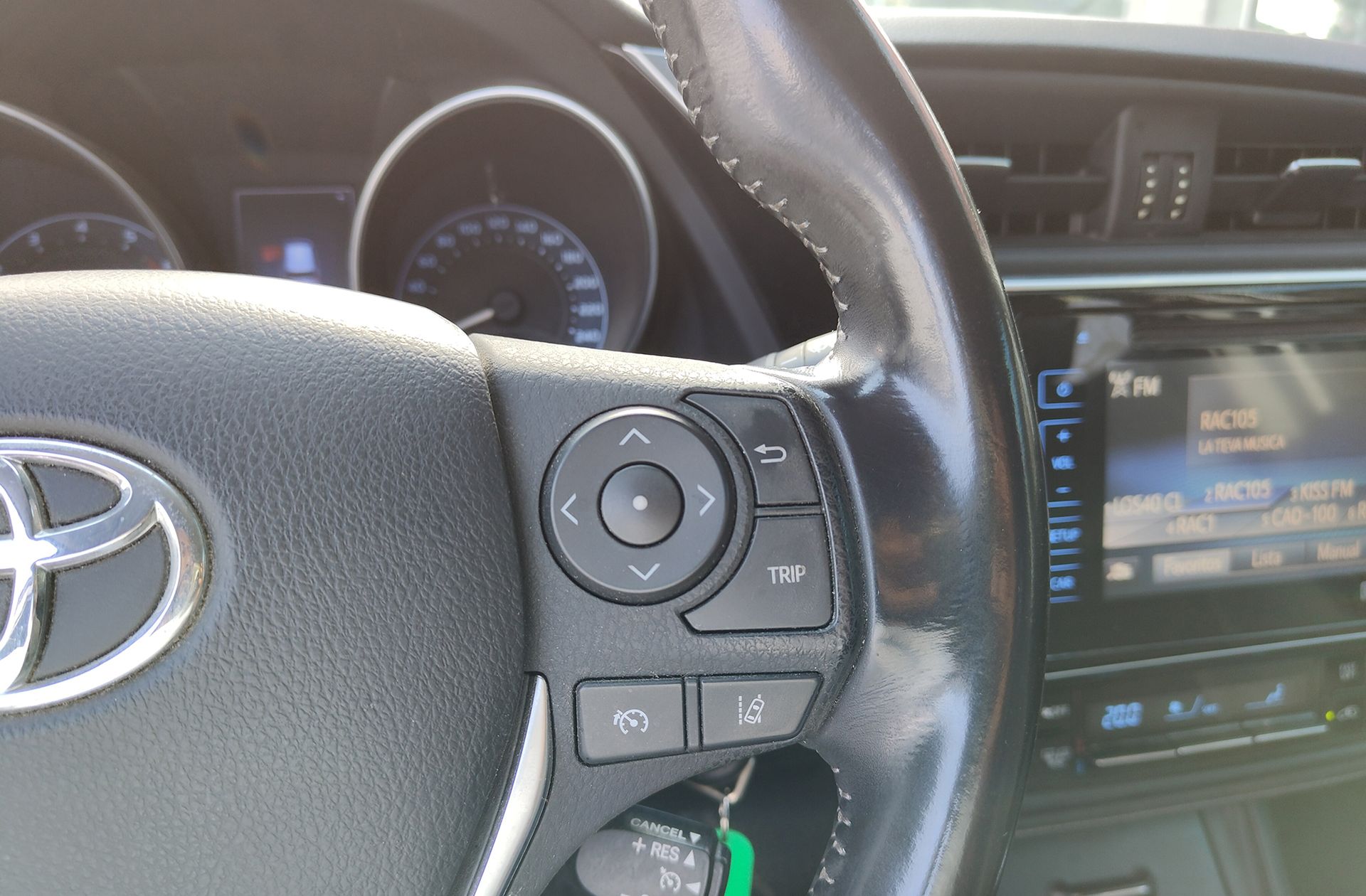 Toyota Auris 120T Active - foto 23