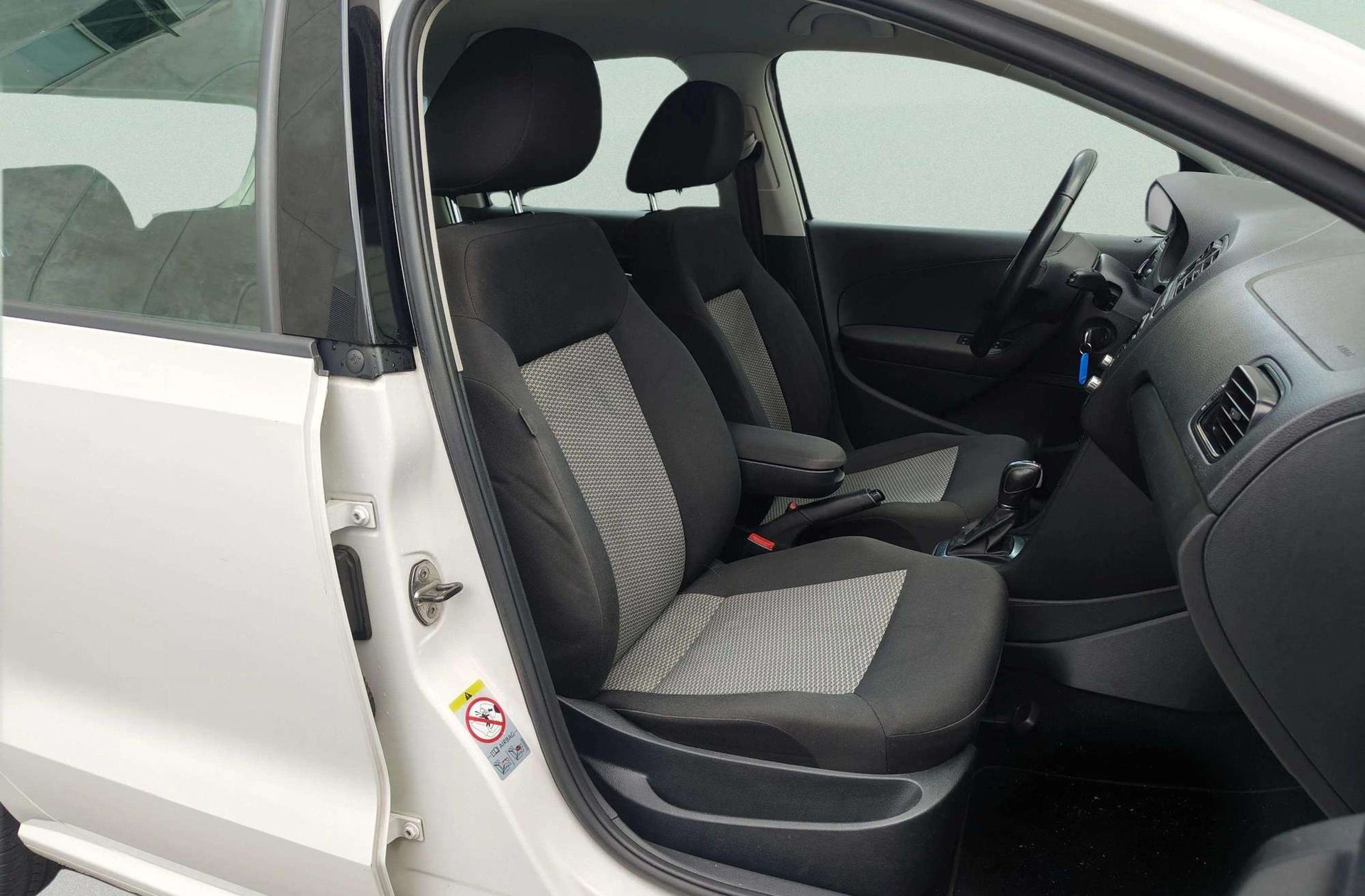 Volkswagen Polo Advance 1.2 TSI DSG - foto 14
