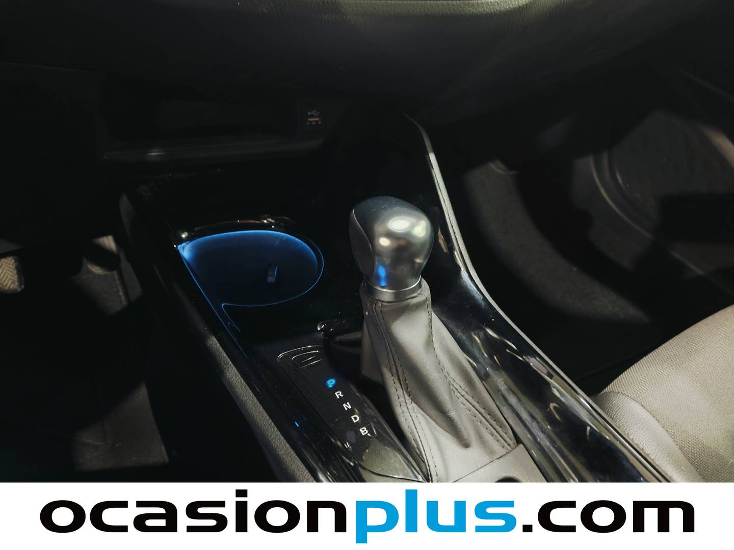 Foto Toyota C-HR Toyota C-HR 1.8 125H Advance (122 CV)