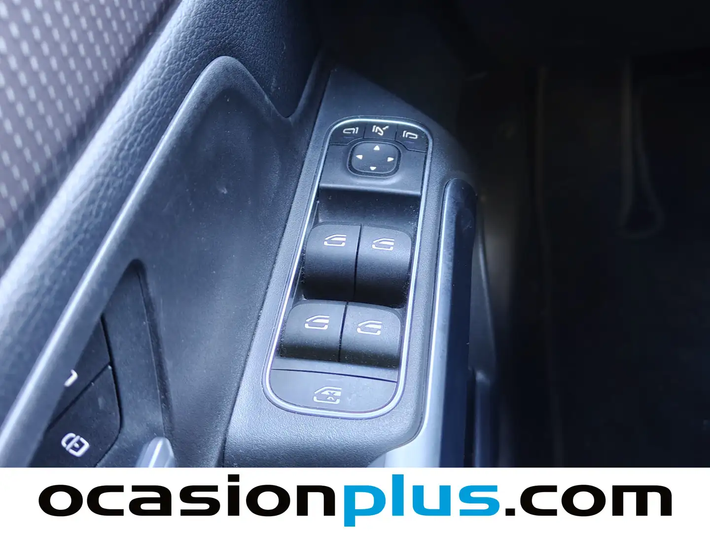 Foto Mercedes GLB Mercedes-Benz GLB GLB 200 d (150 CV)