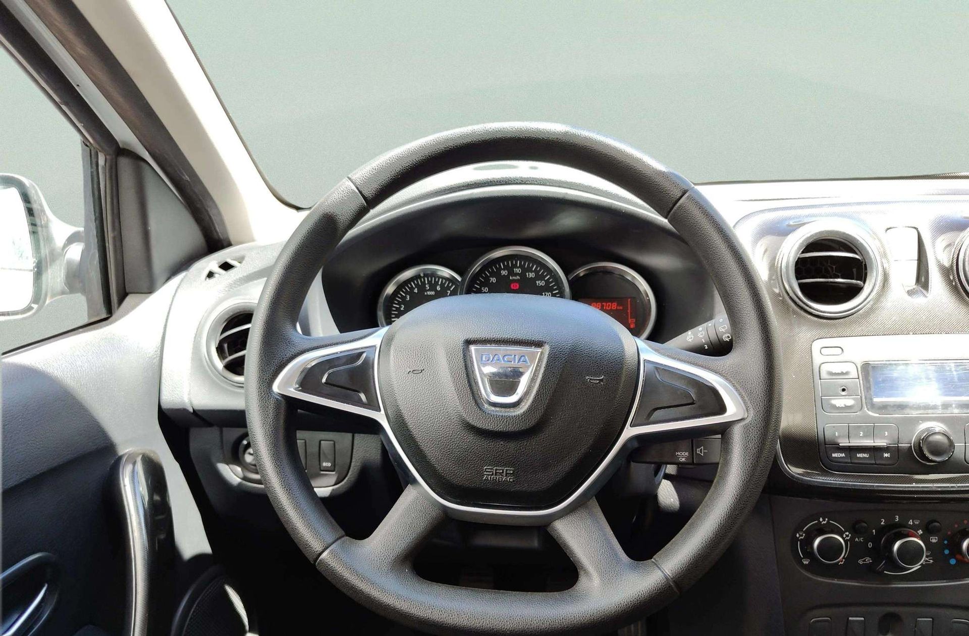 Dacia Sandero Laureate dCi - foto 23